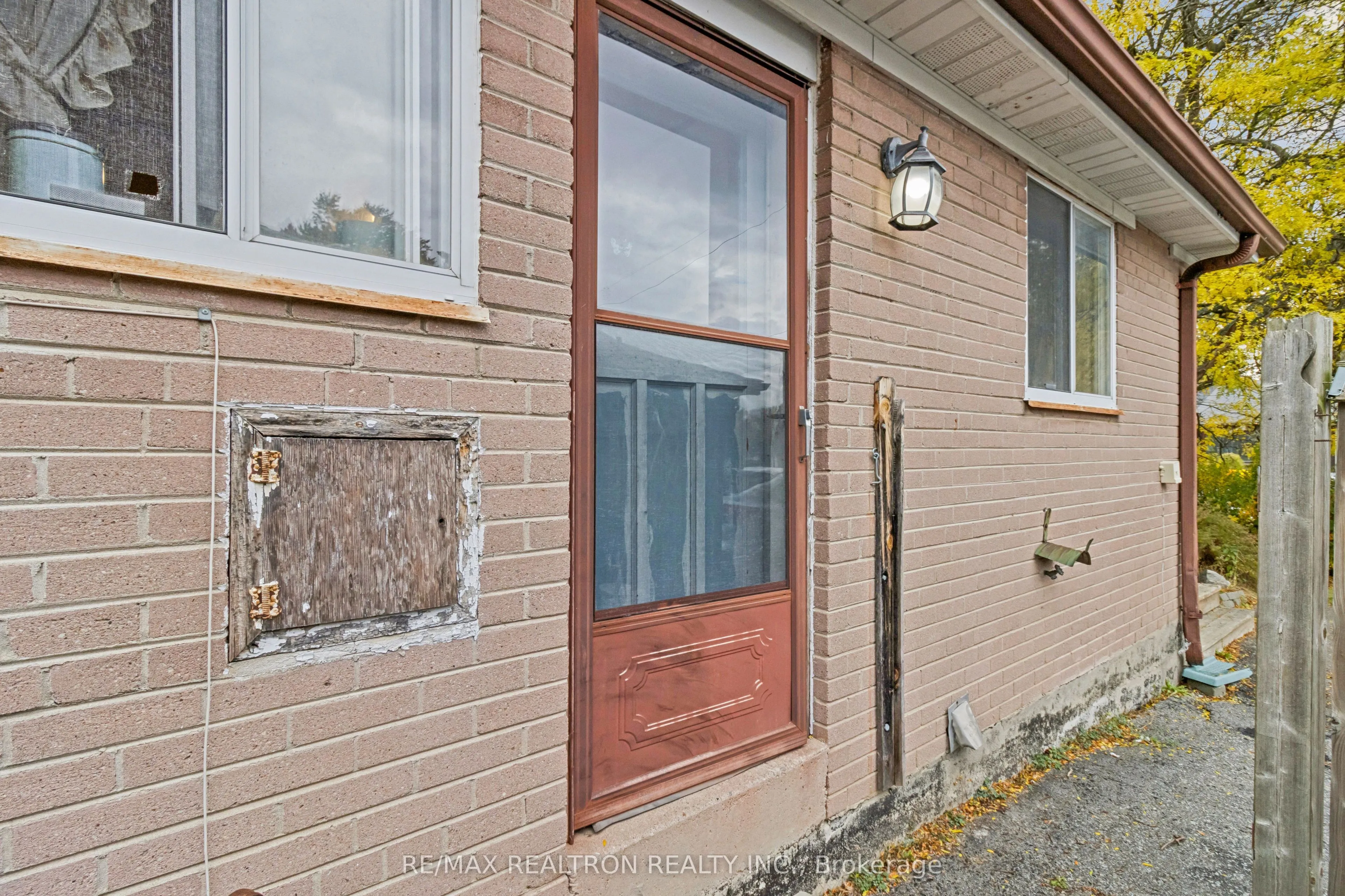 16 Foreht Crescent
