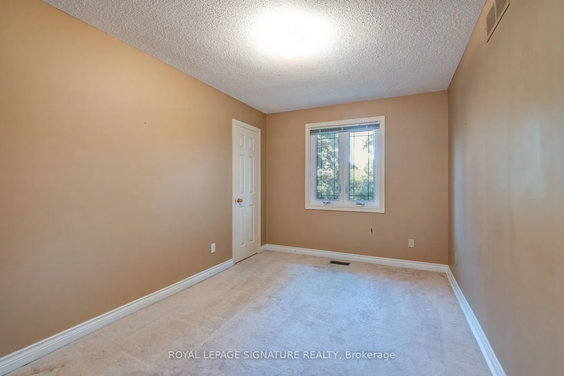 4 Ruth Court