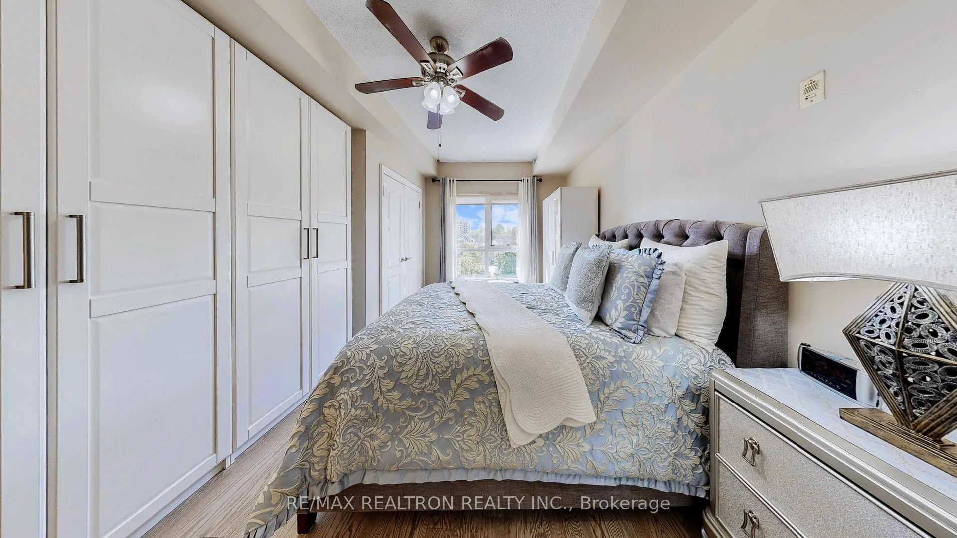 160 Woodbridge Avenue, #PH609