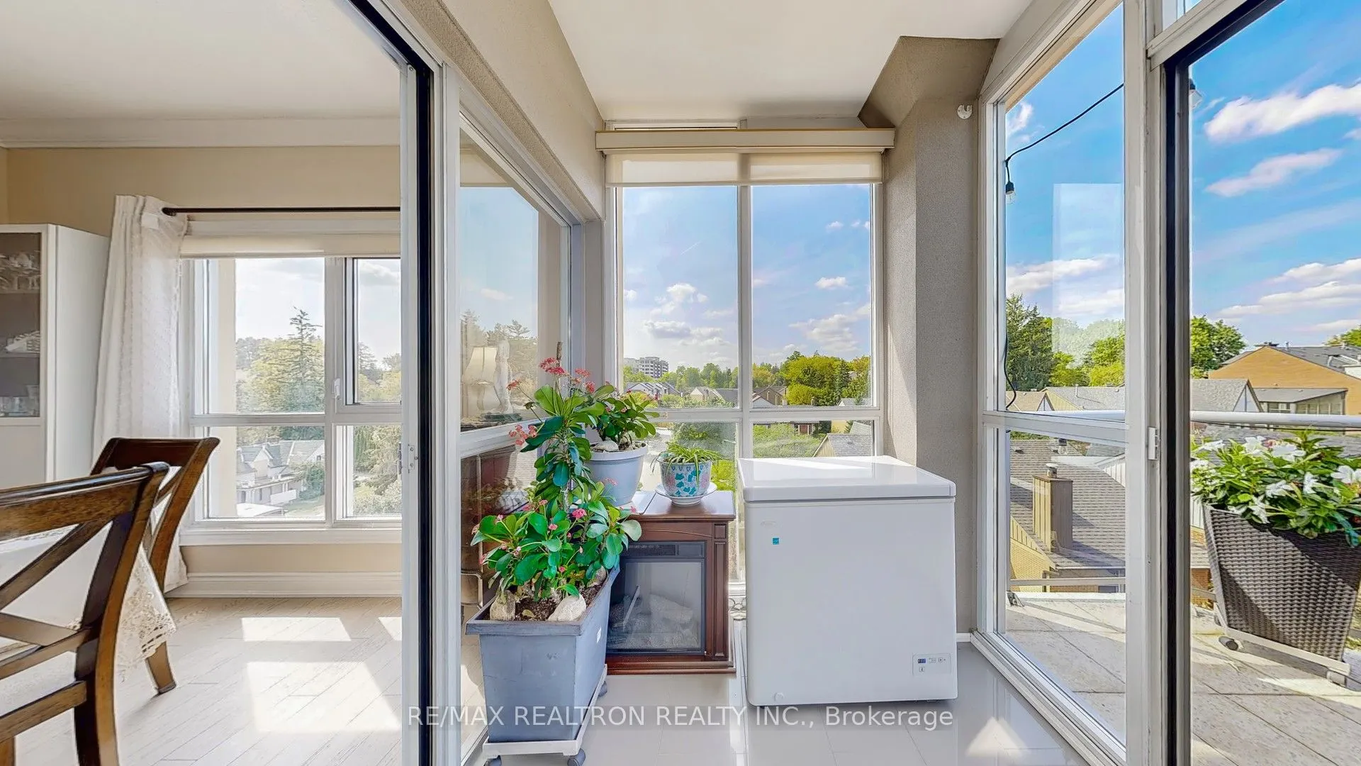 160 Woodbridge Avenue, #PH609