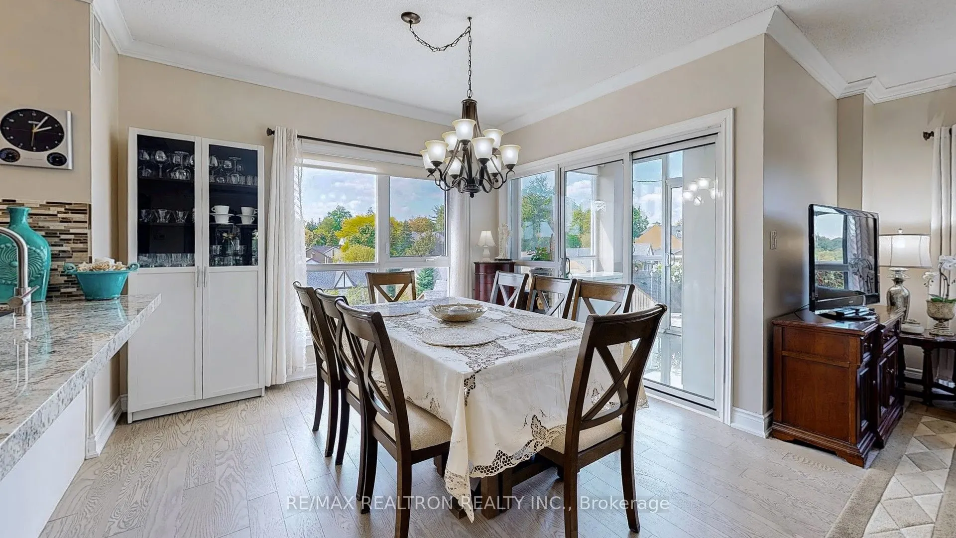 160 Woodbridge Avenue, #PH609