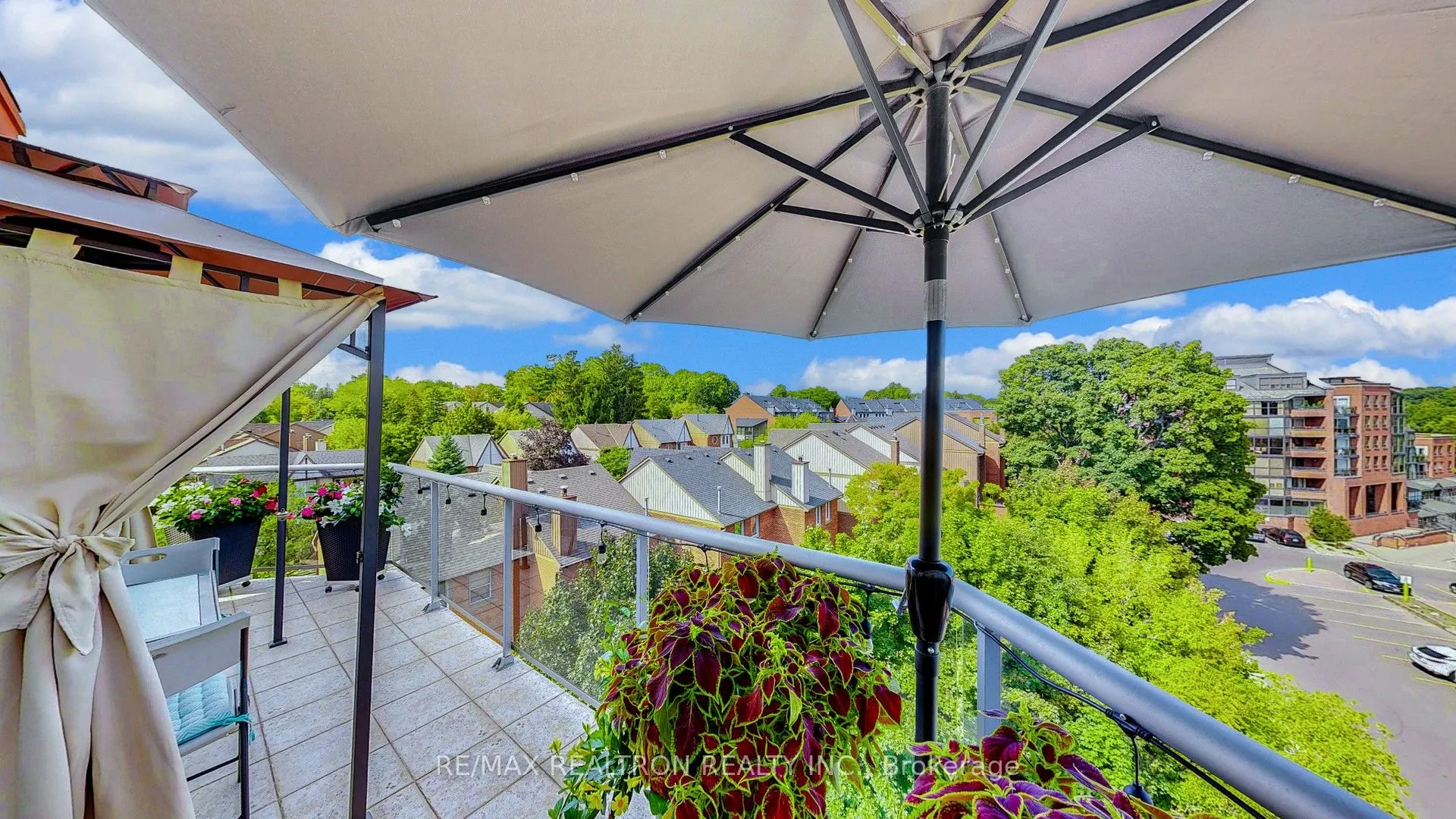 160 Woodbridge Avenue, #PH609