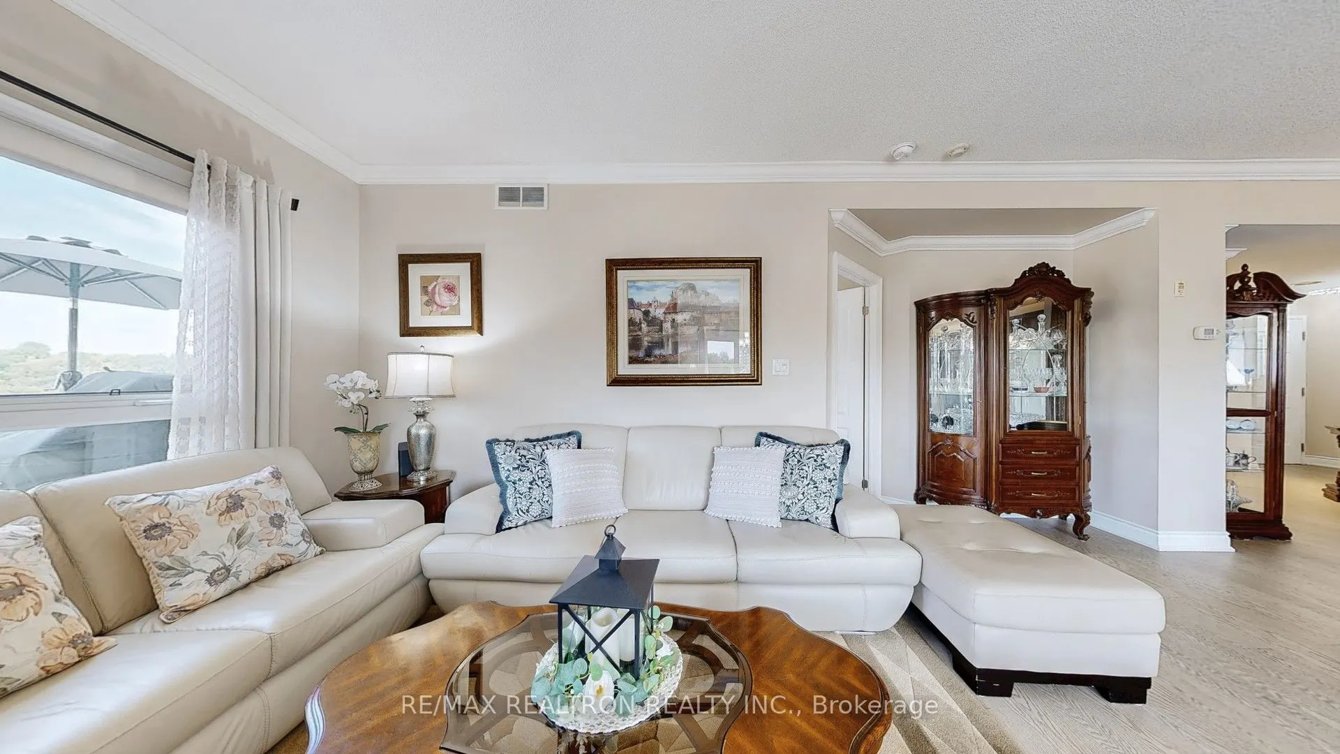 160 Woodbridge Avenue, #PH609