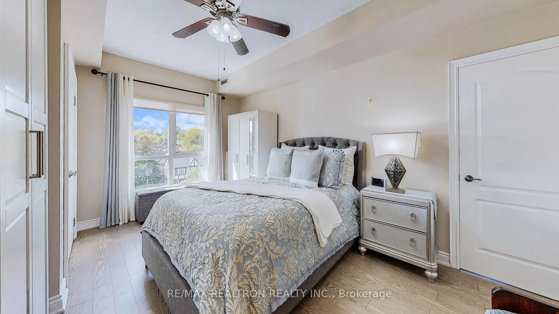 160 Woodbridge Avenue, #PH609