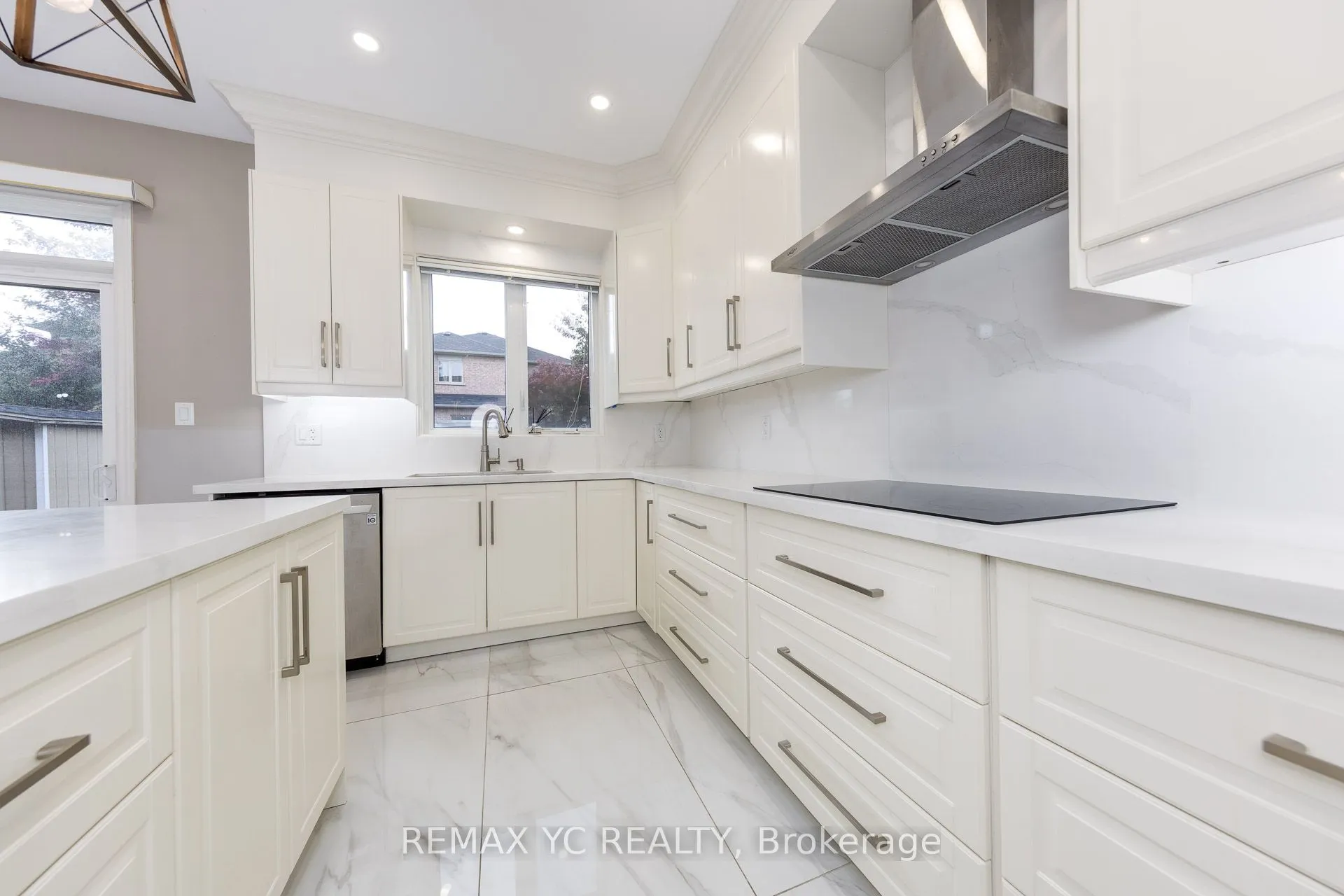 7 Riverhill Drive