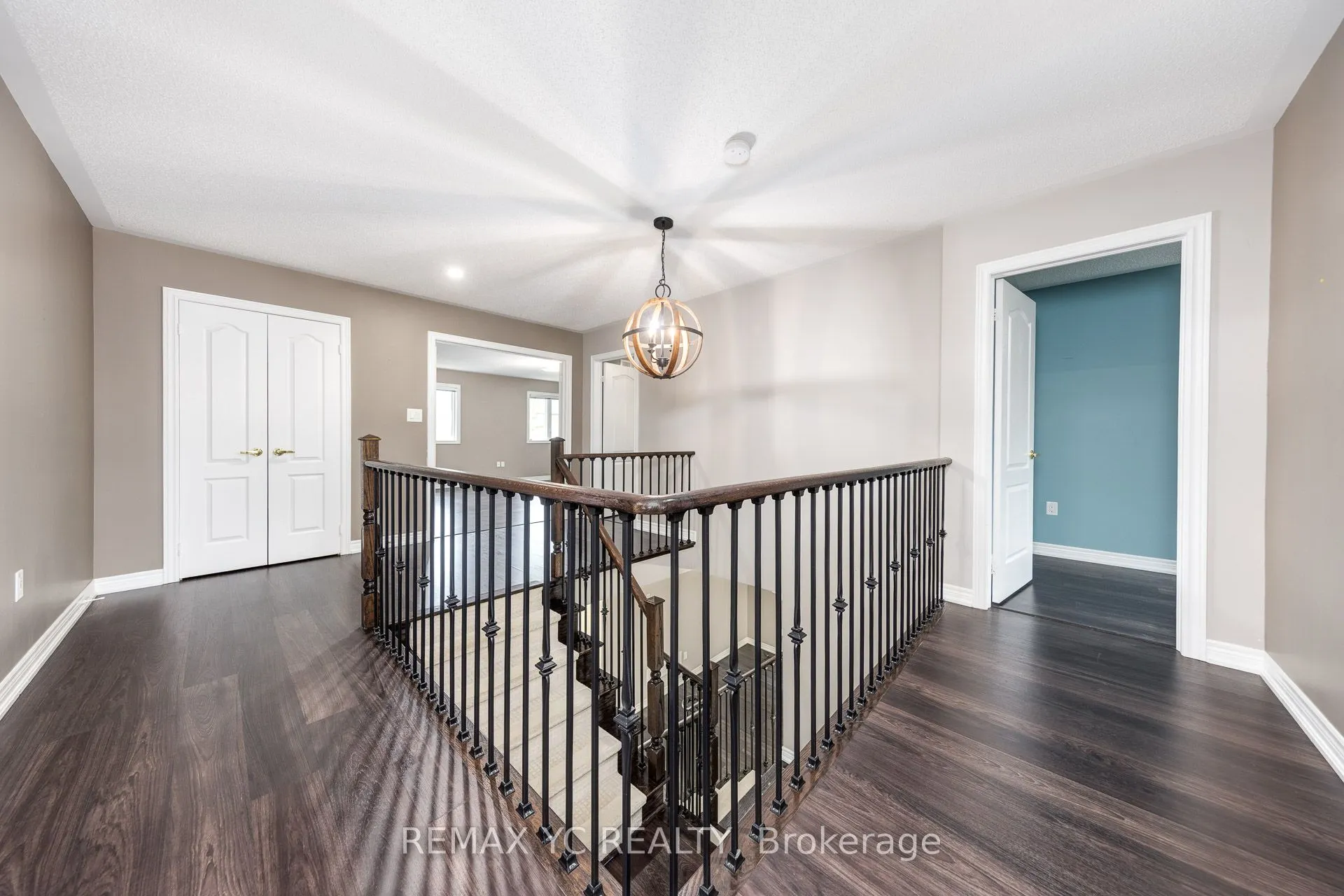 7 Riverhill Drive