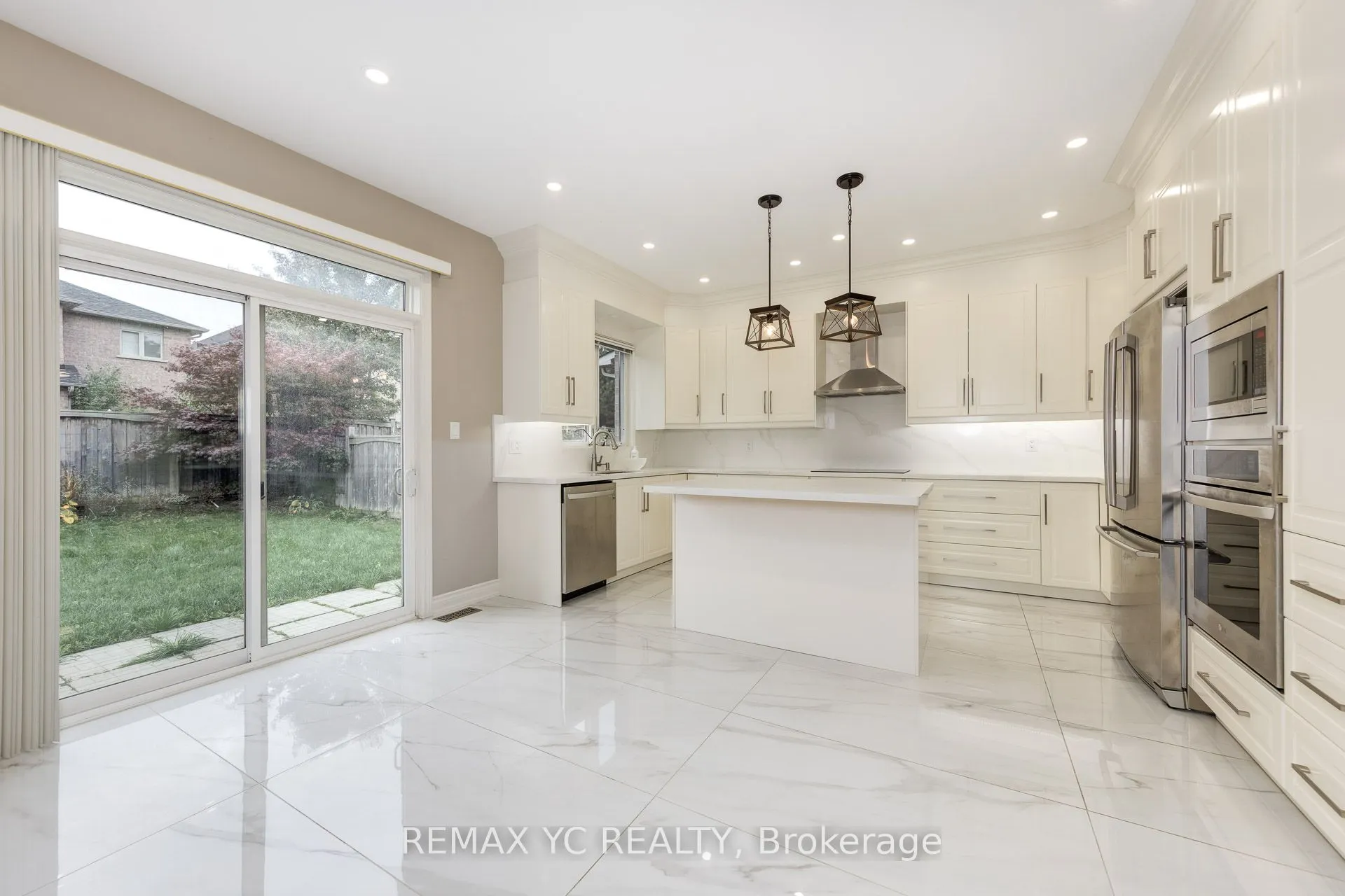 7 Riverhill Drive