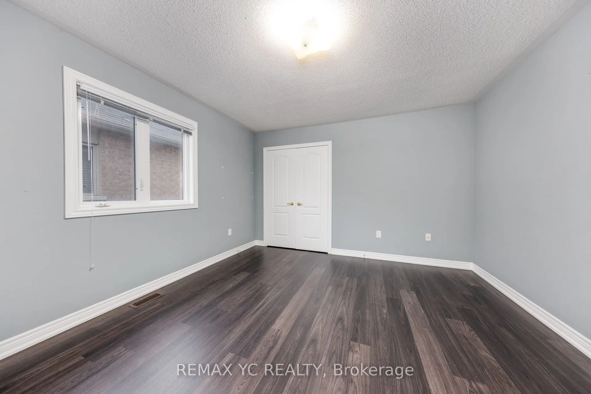 7 Riverhill Drive