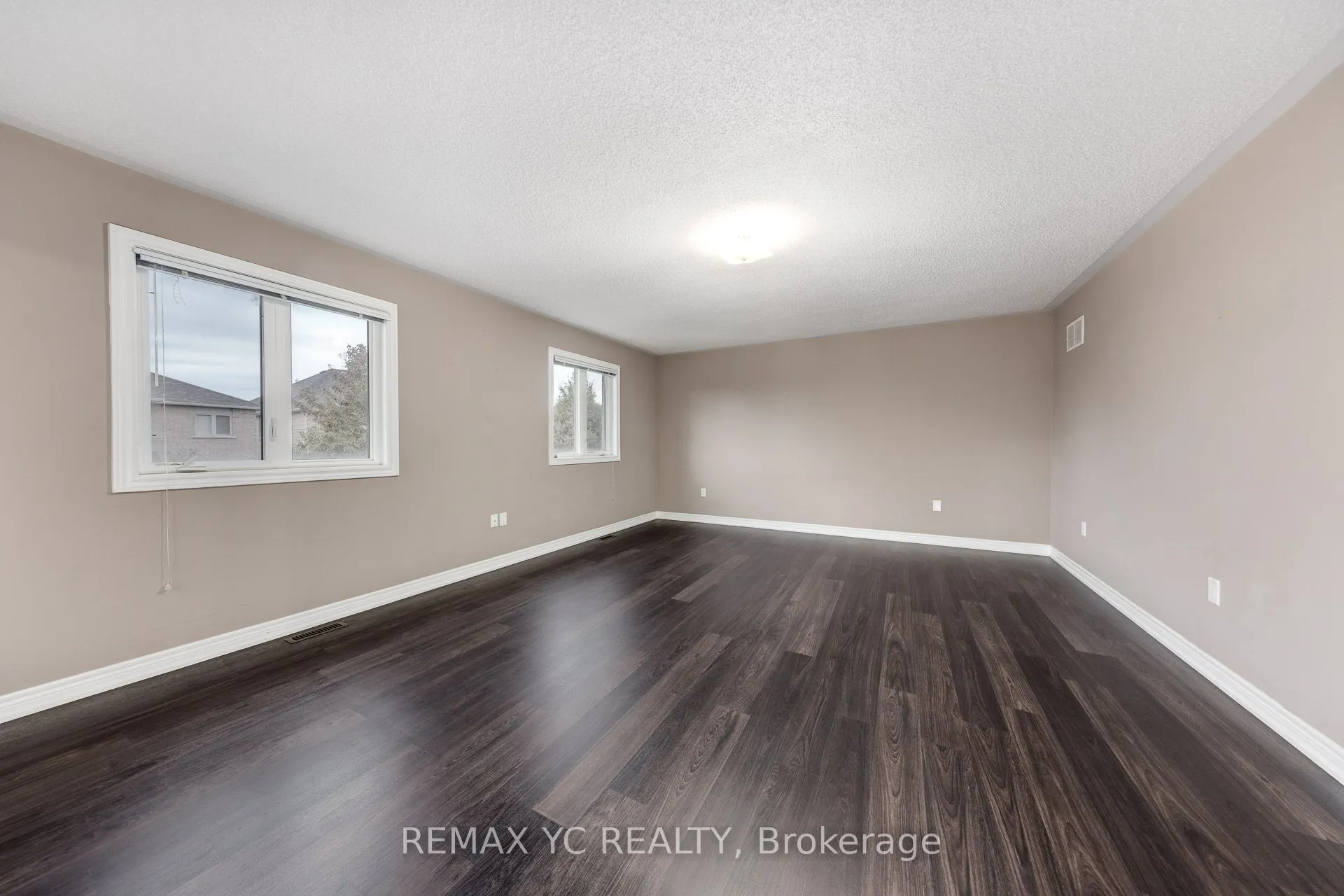 7 Riverhill Drive