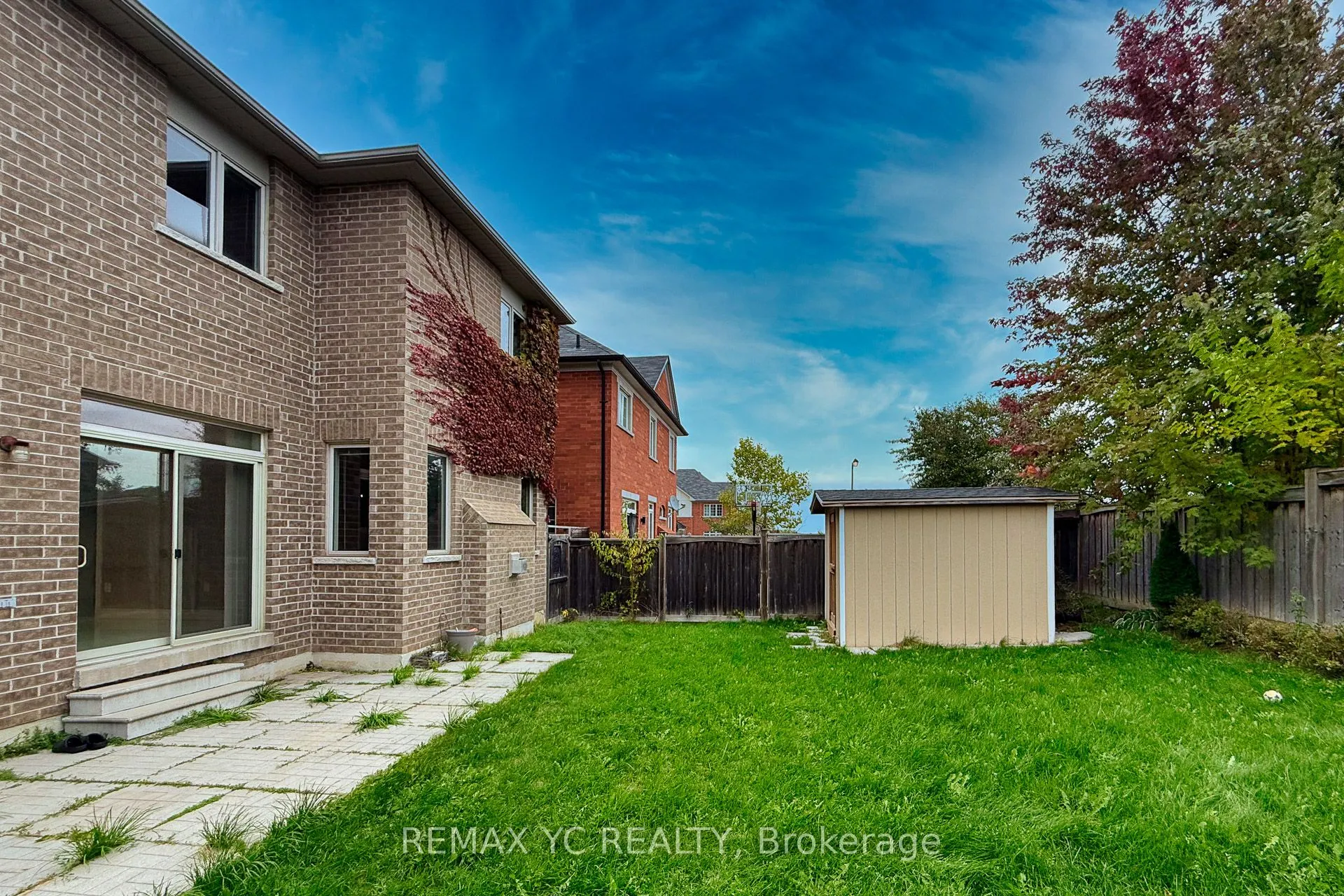 7 Riverhill Drive