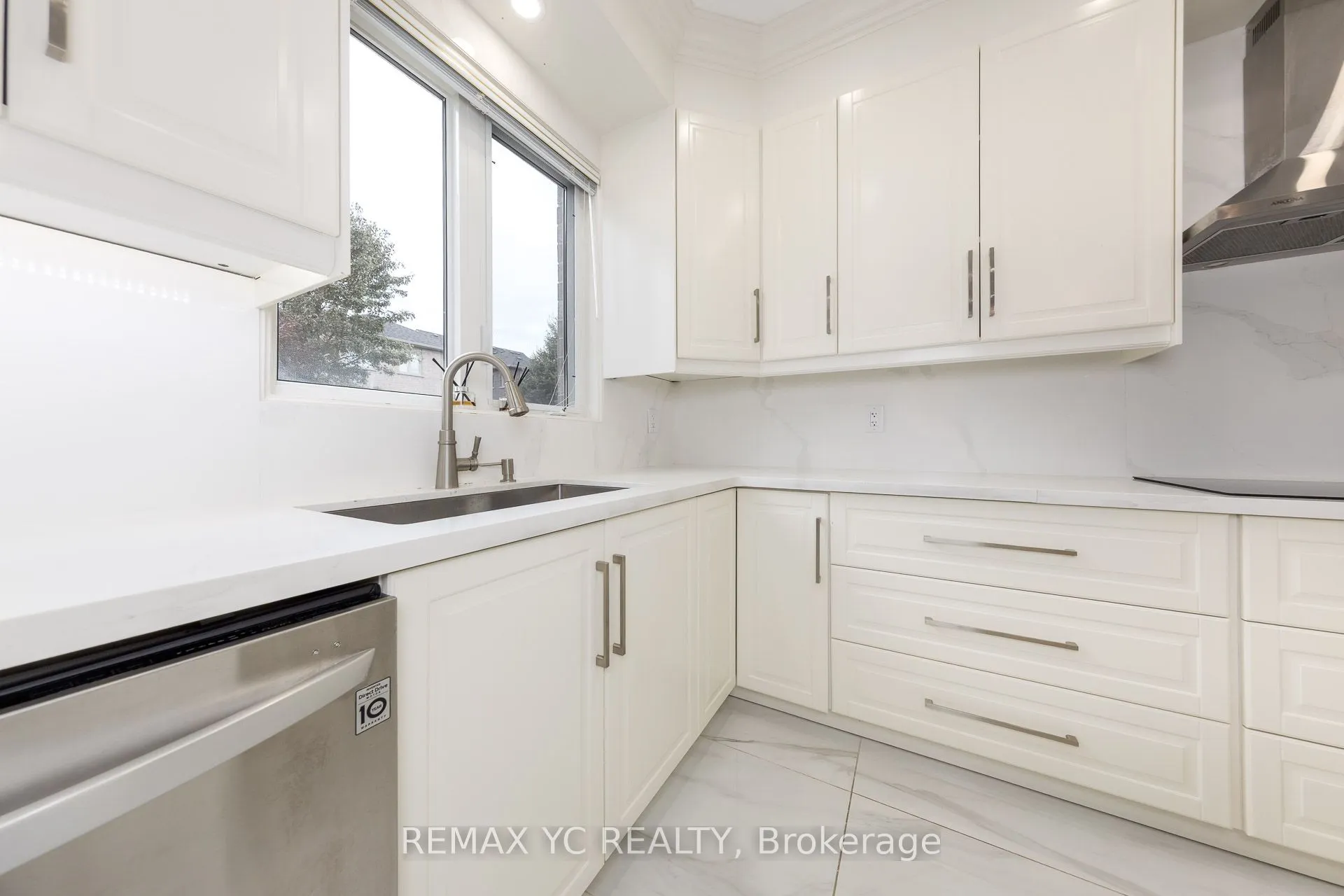 7 Riverhill Drive