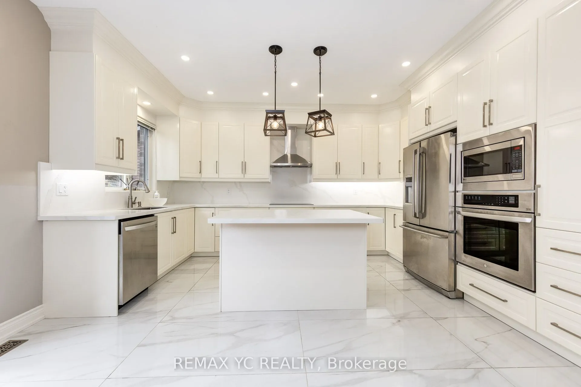 7 Riverhill Drive