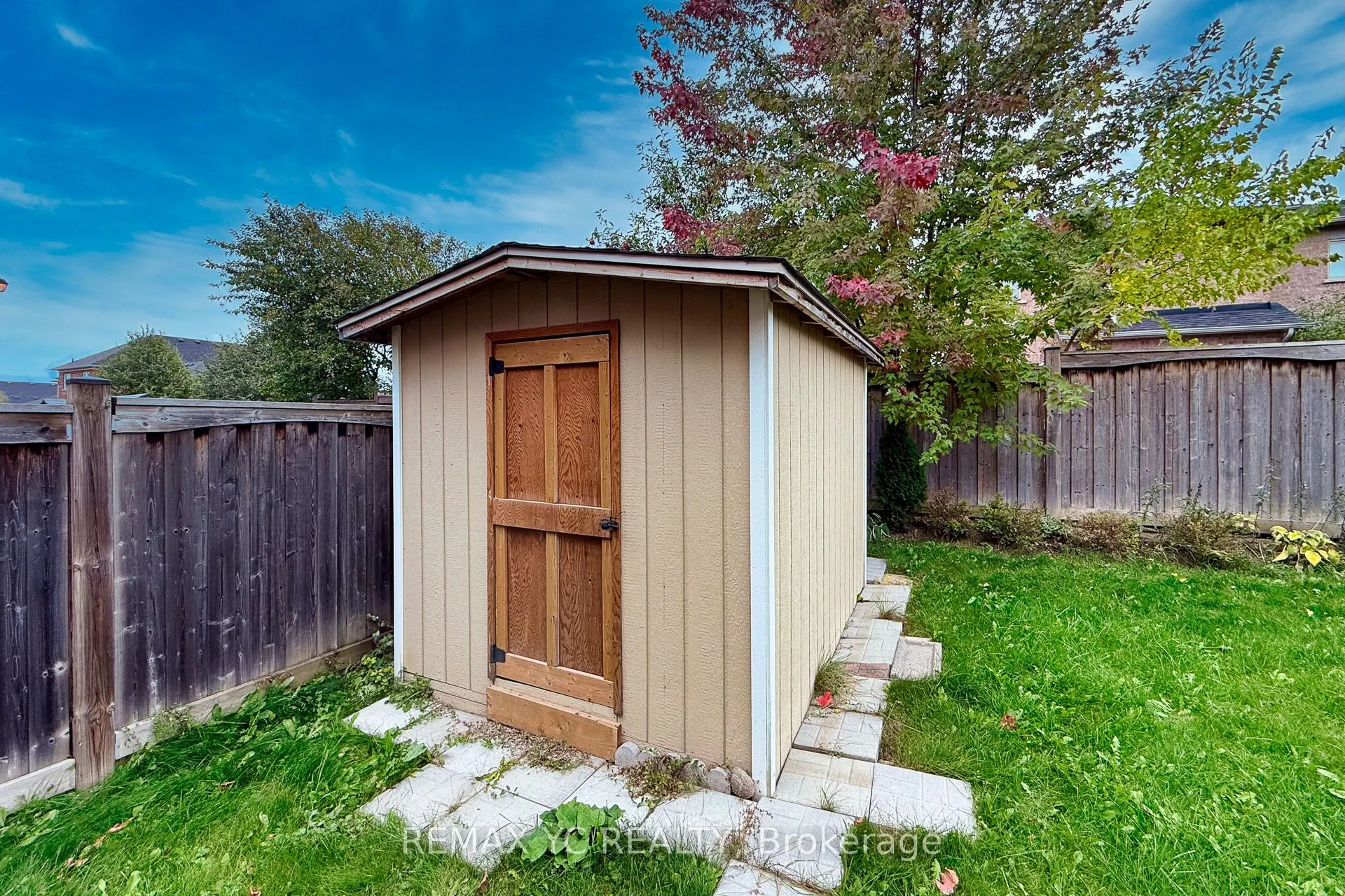 7 Riverhill Drive
