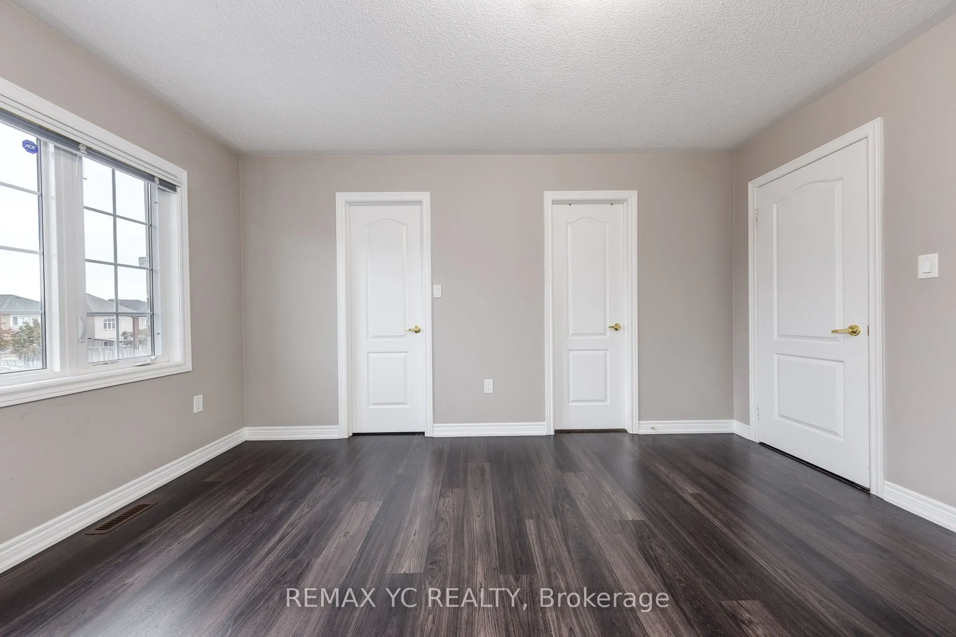 7 Riverhill Drive