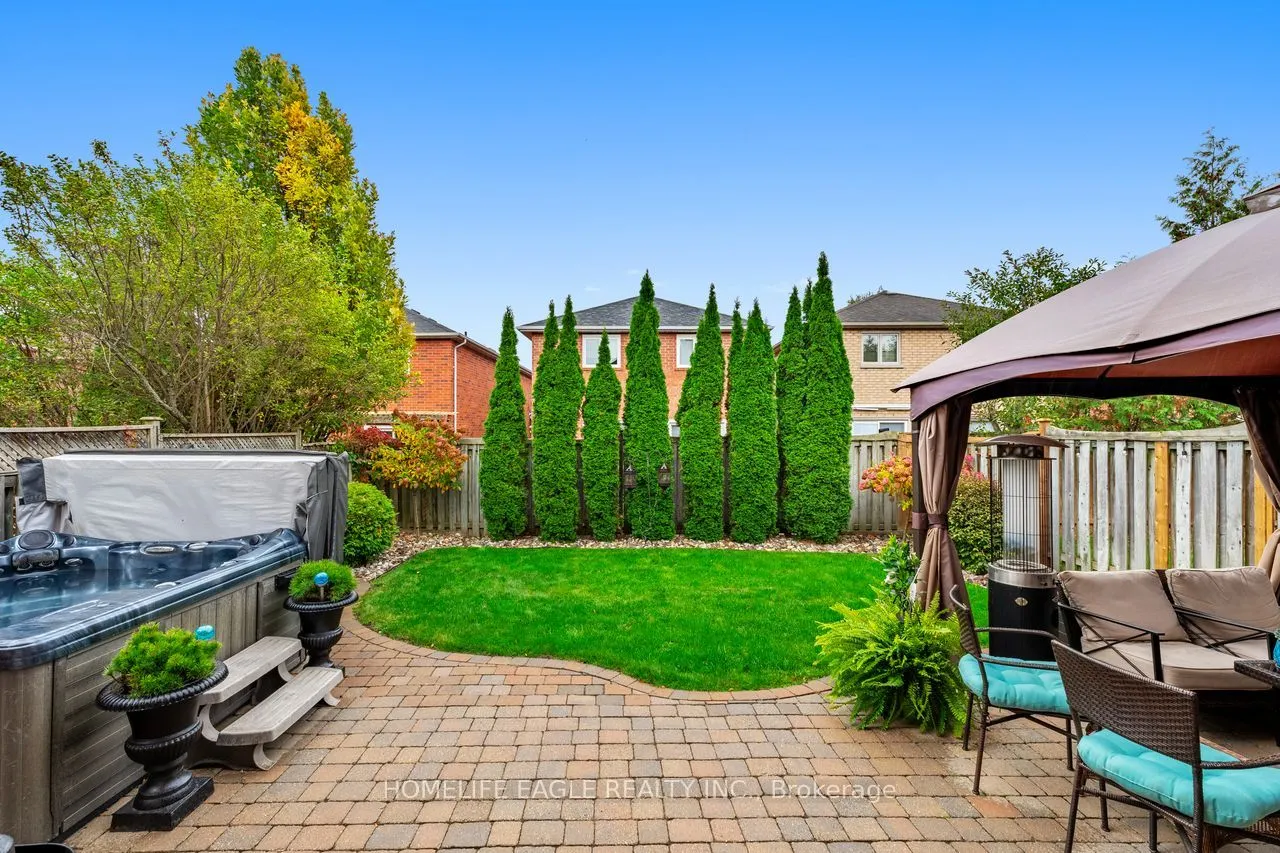 114 Surgeoner Crescent