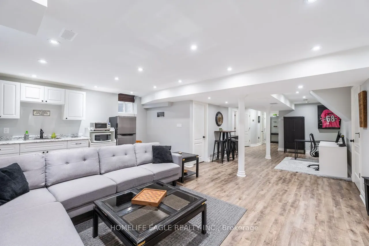 114 Surgeoner Crescent