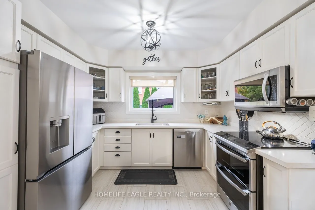 114 Surgeoner Crescent