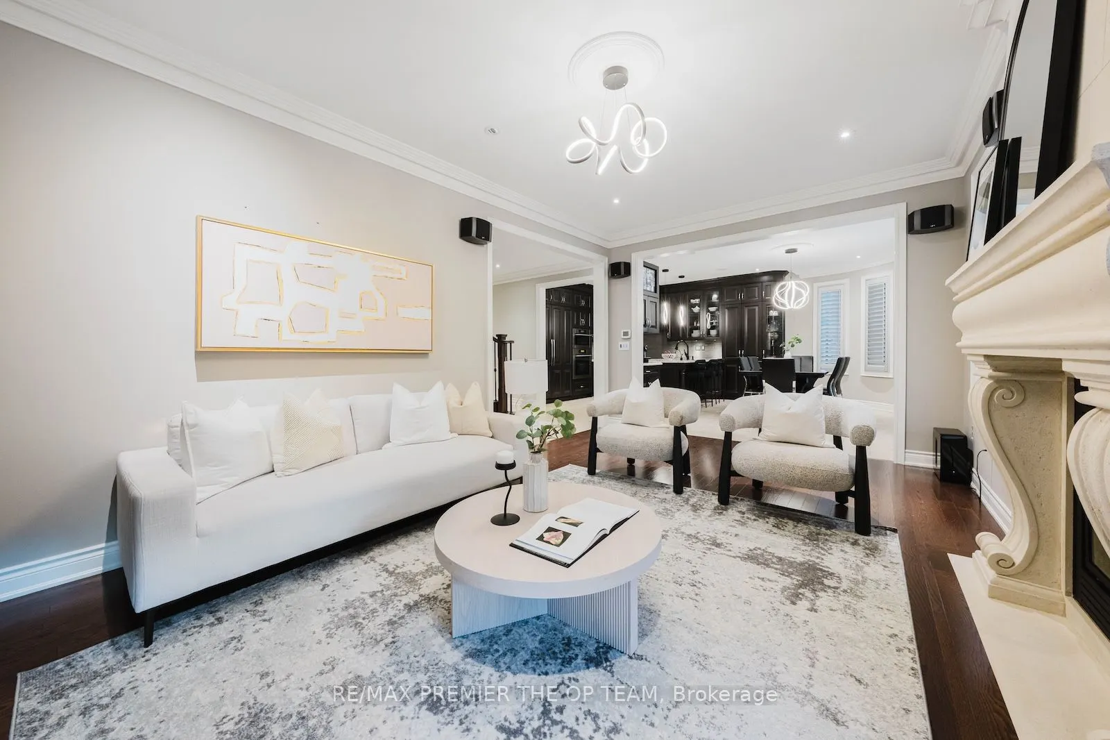 226 Via Borghese Street