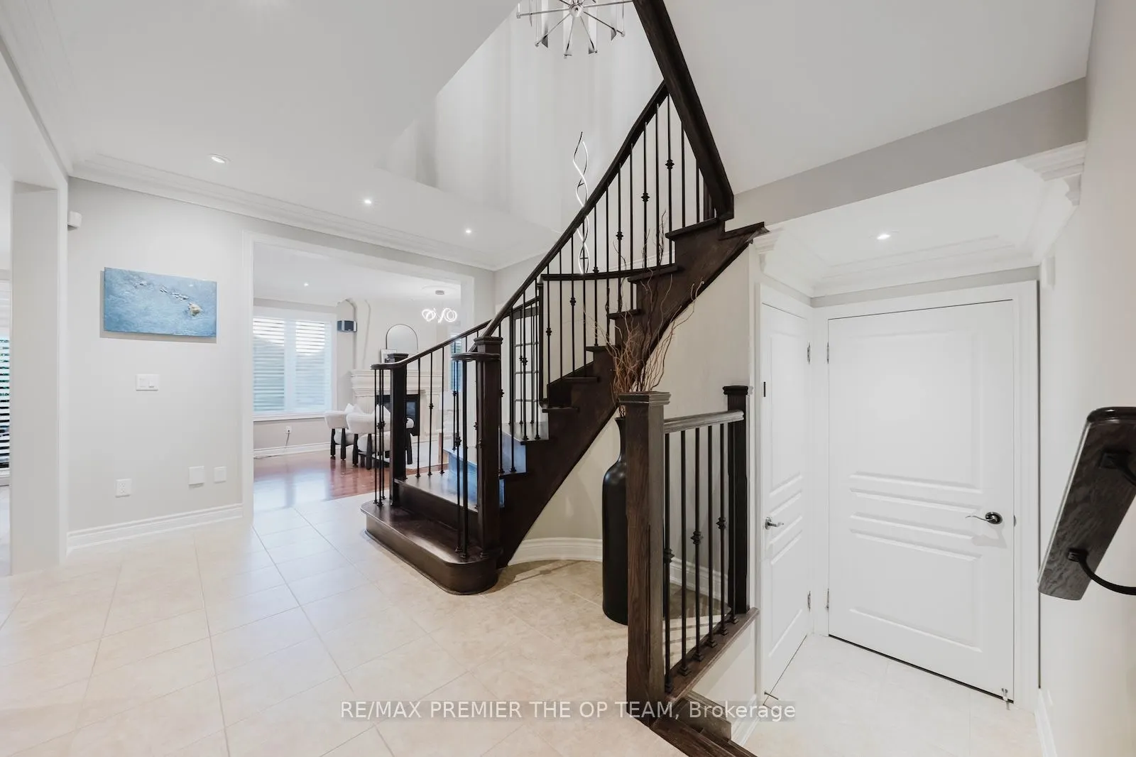 226 Via Borghese Street