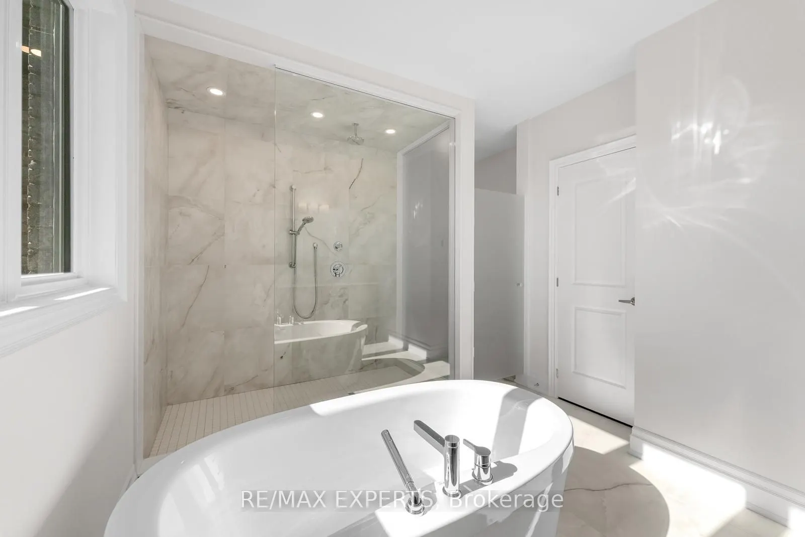 17 Saxby Farm Avenue