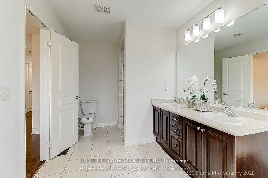 16 Beechborough Crescent