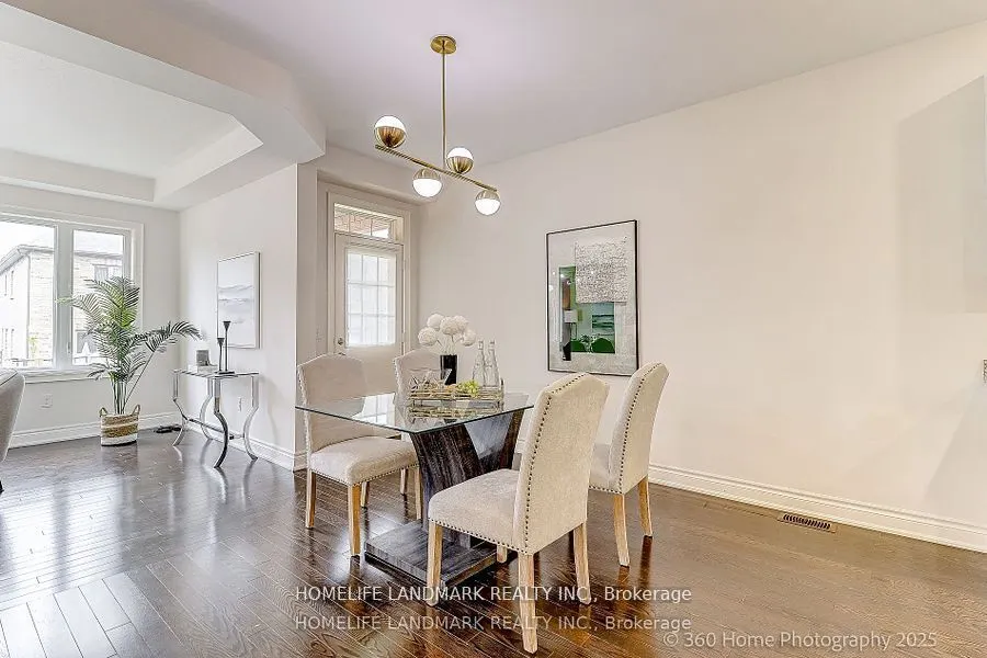 16 Beechborough Crescent