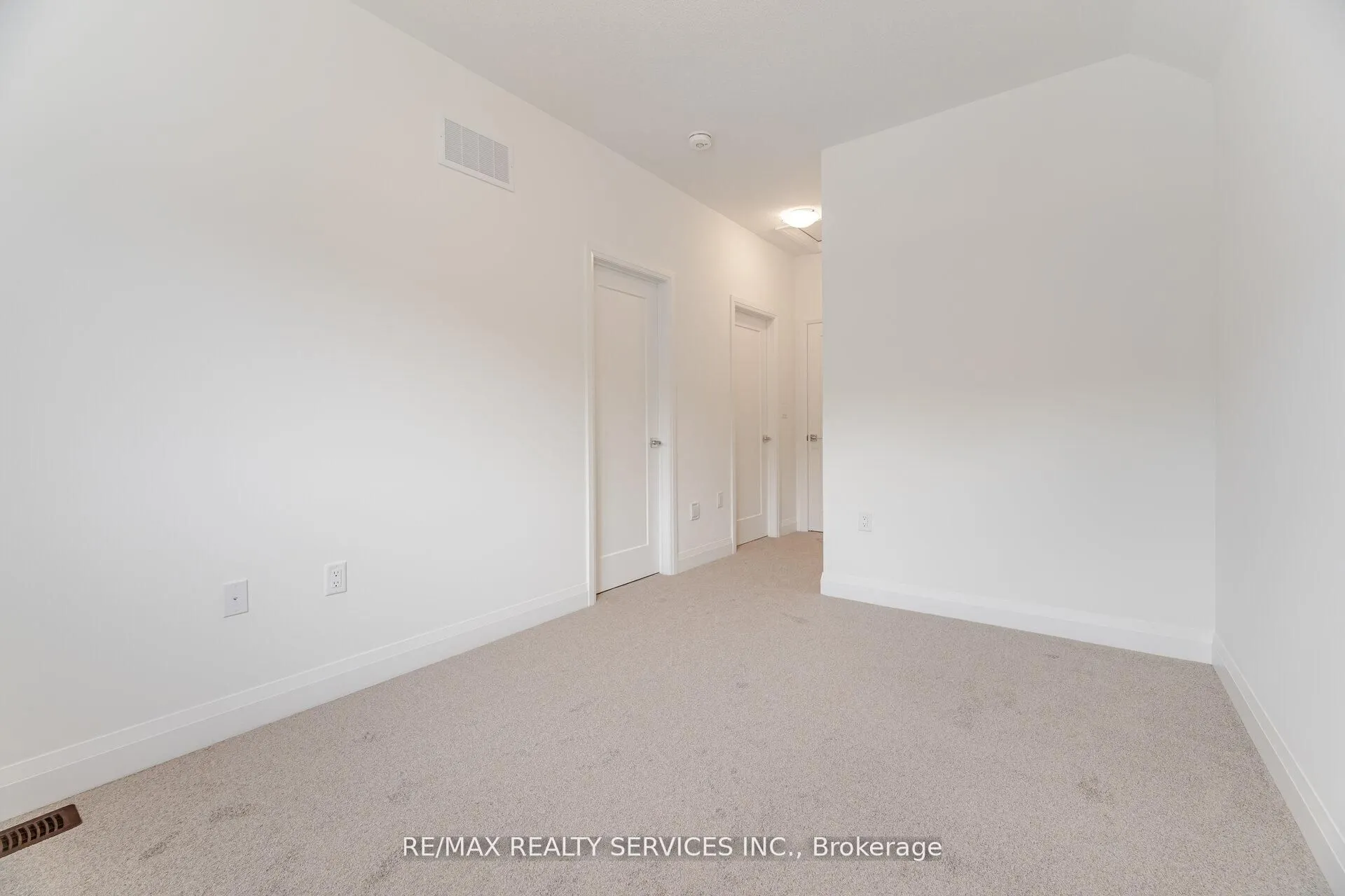 8 Lois Torrance Trail