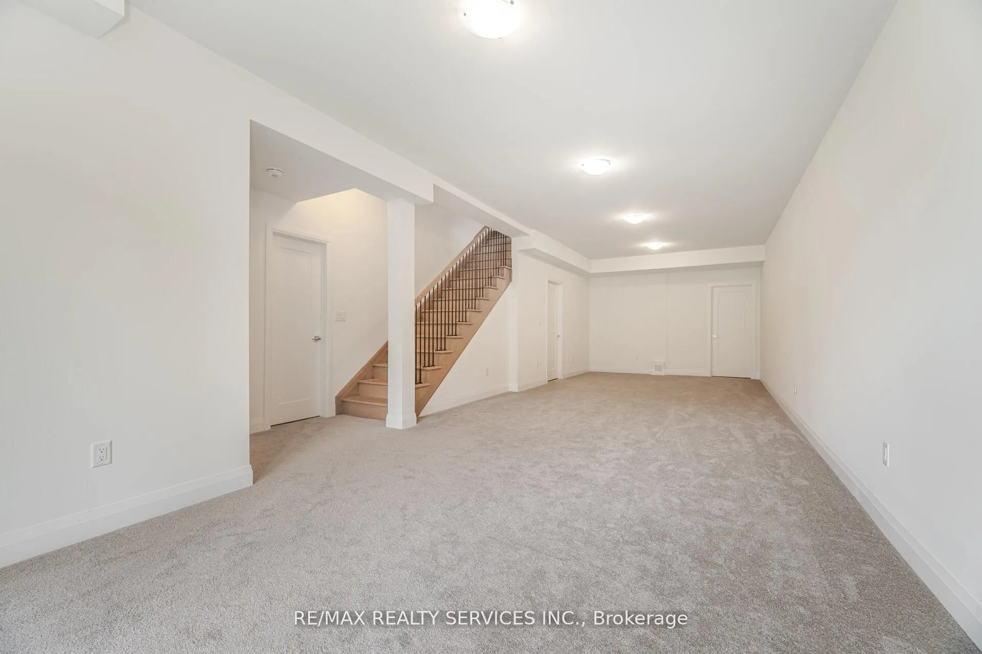 8 Lois Torrance Trail