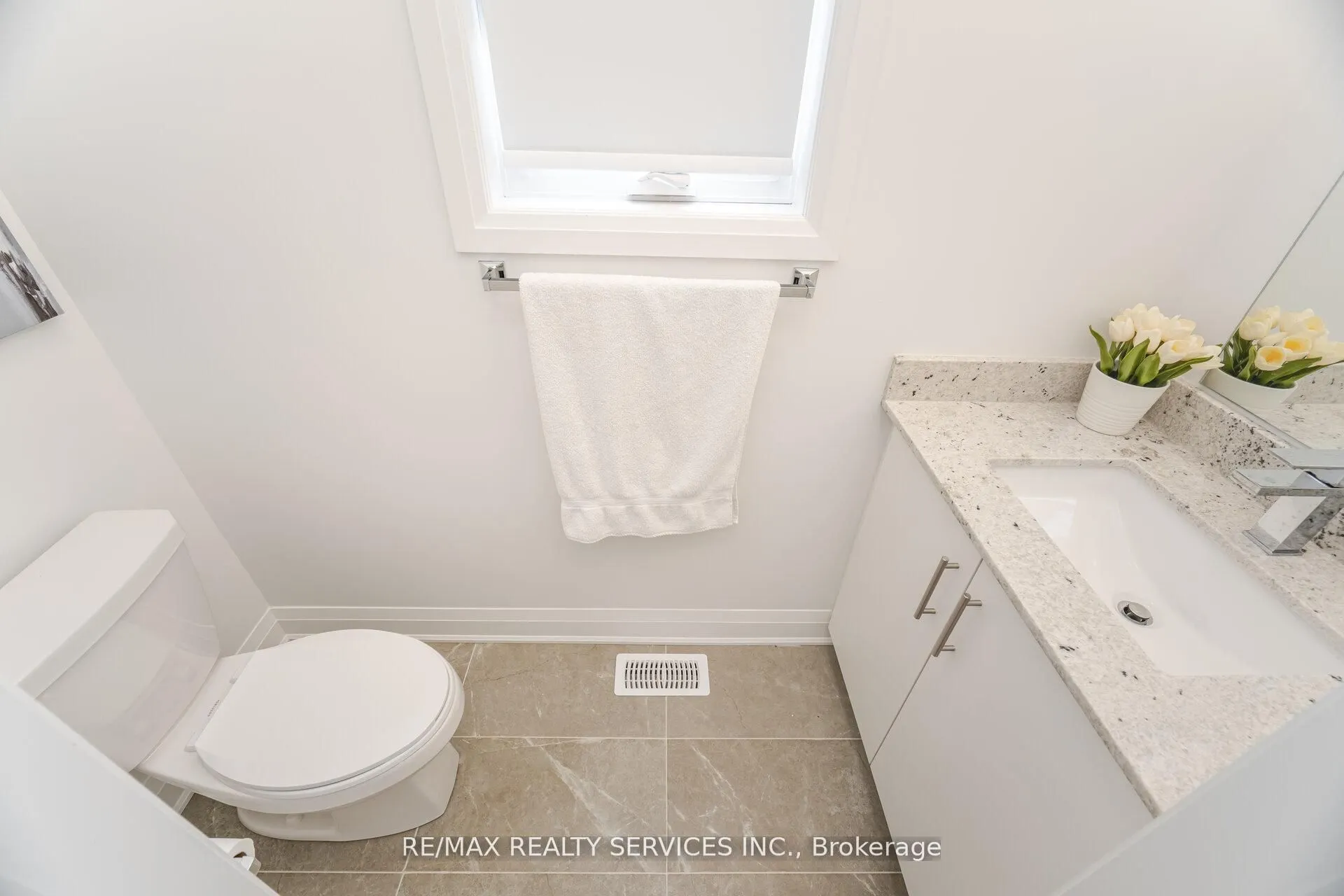 8 Lois Torrance Trail