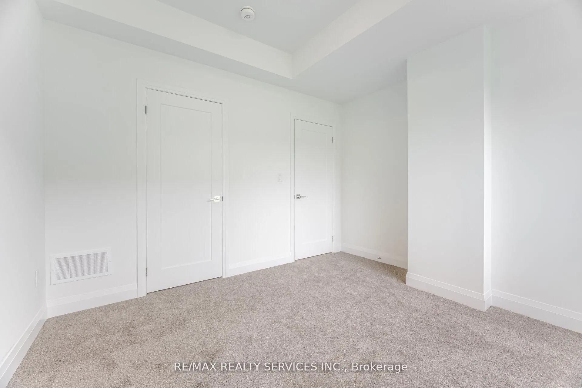 8 Lois Torrance Trail