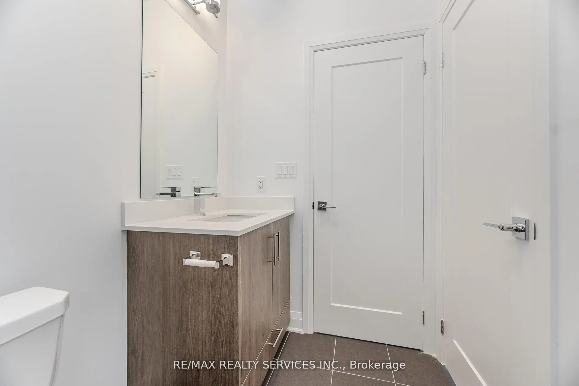 8 Lois Torrance Trail