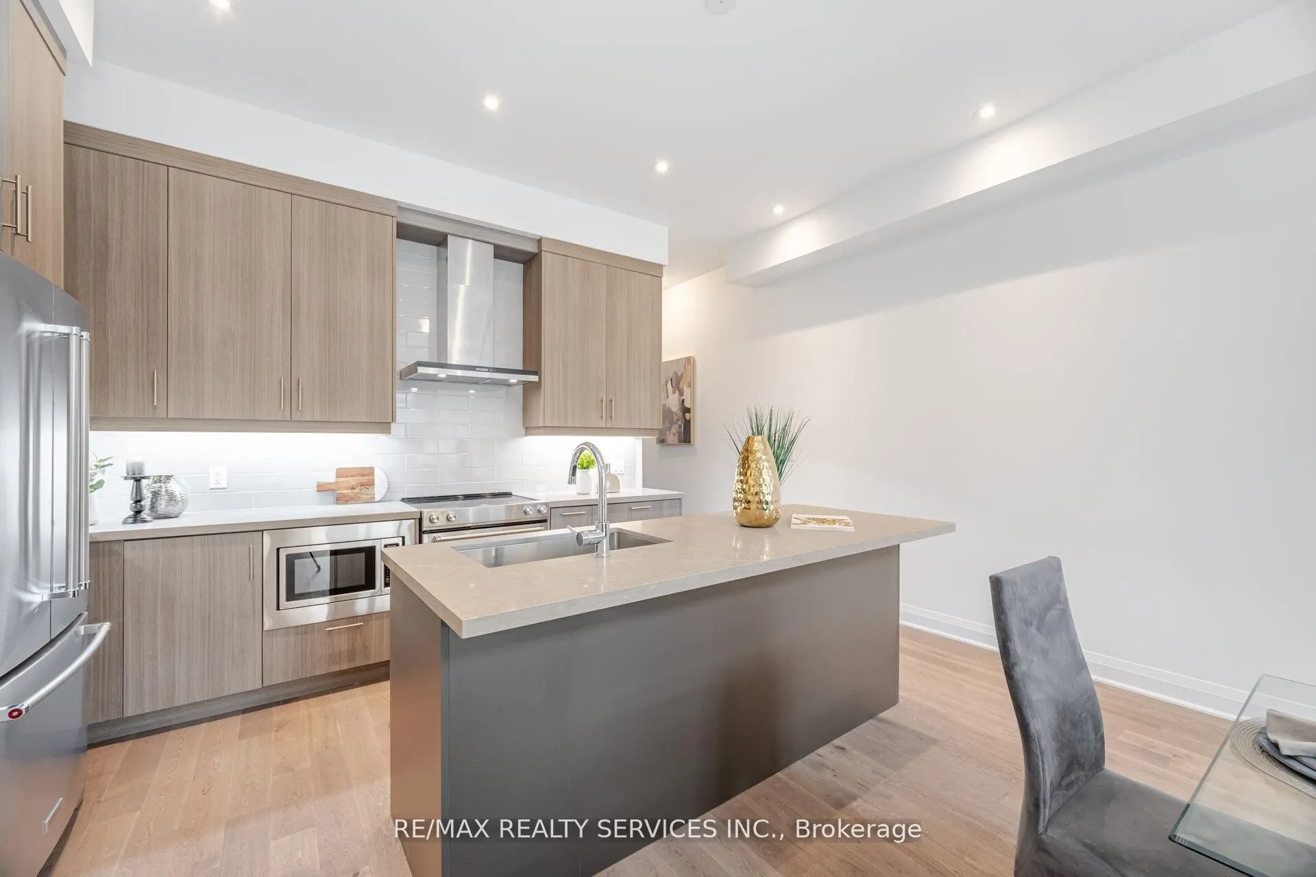 8 Lois Torrance Trail