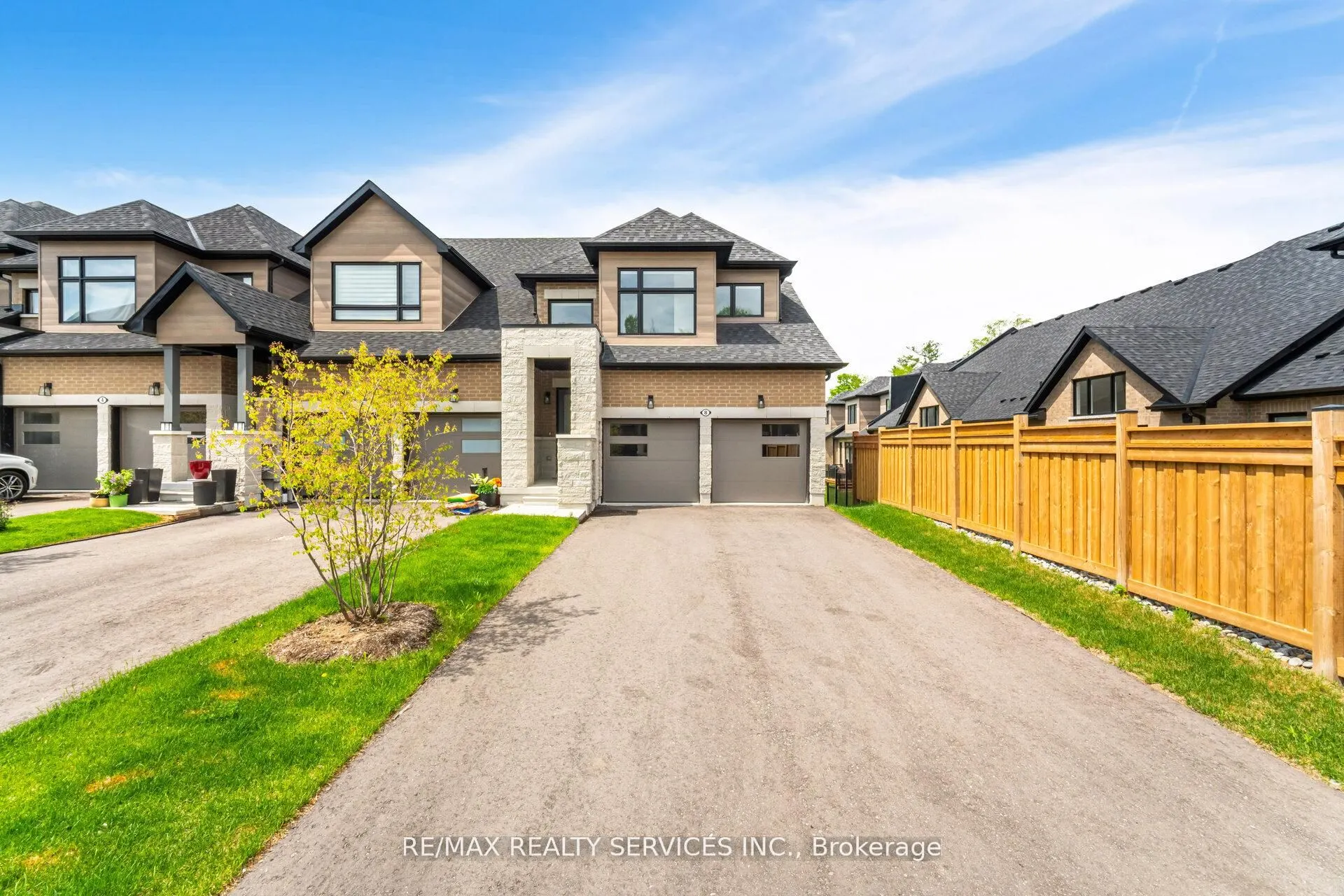 8 Lois Torrance Trail