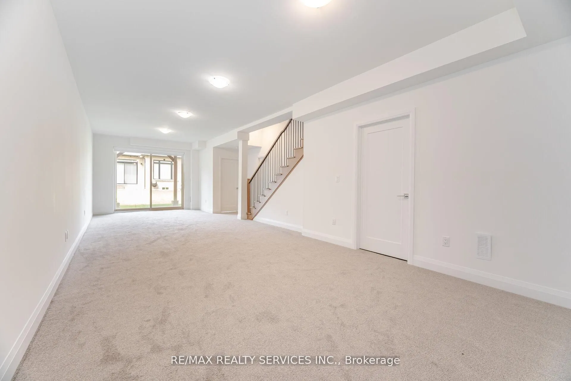 8 Lois Torrance Trail