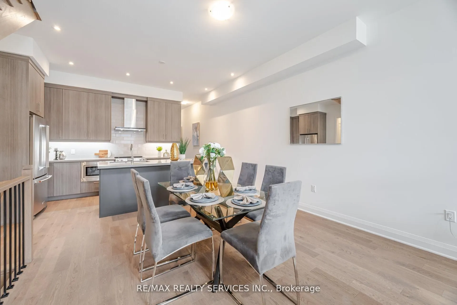 8 Lois Torrance Trail