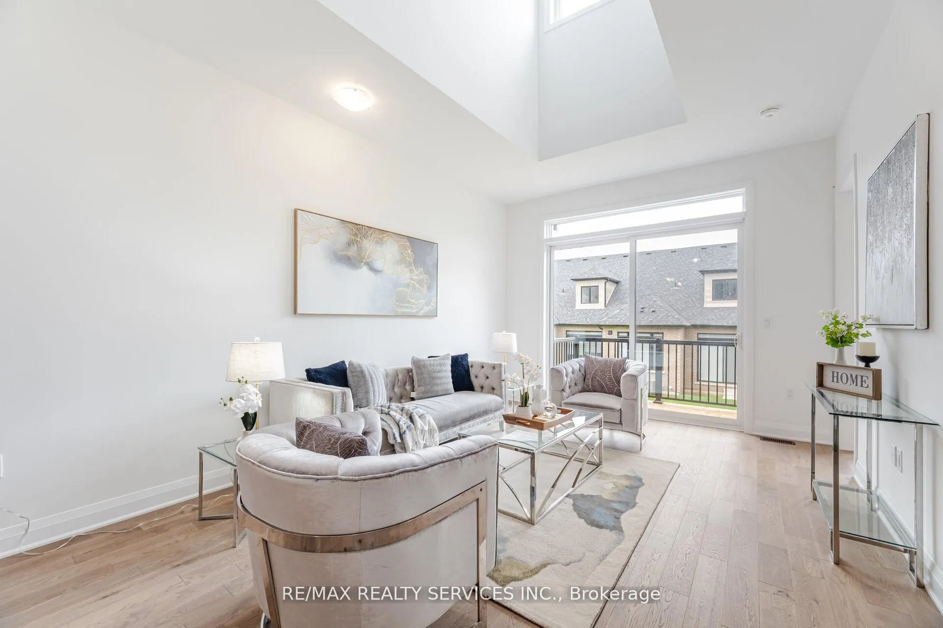 8 Lois Torrance Trail