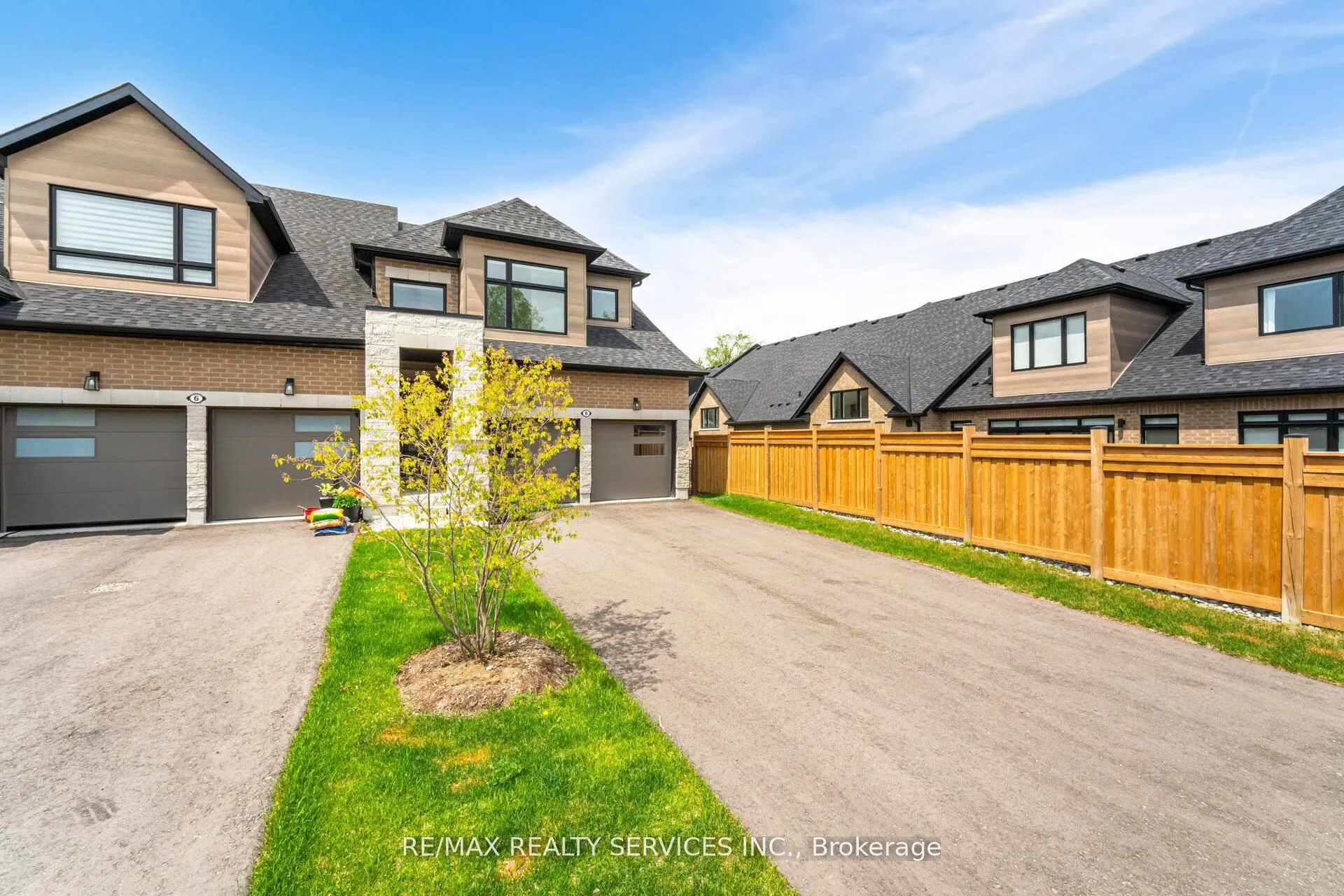 8 Lois Torrance Trail