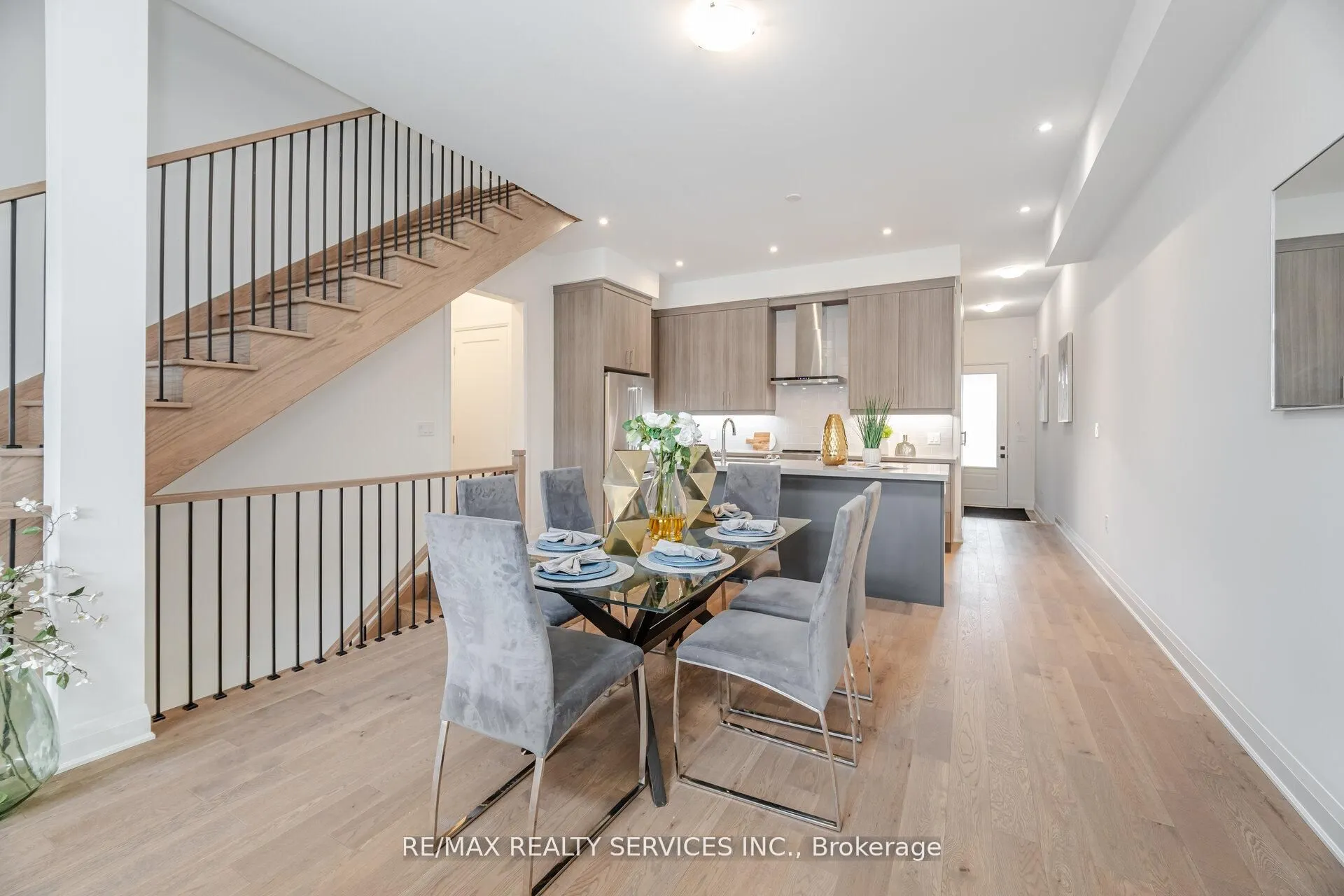 8 Lois Torrance Trail