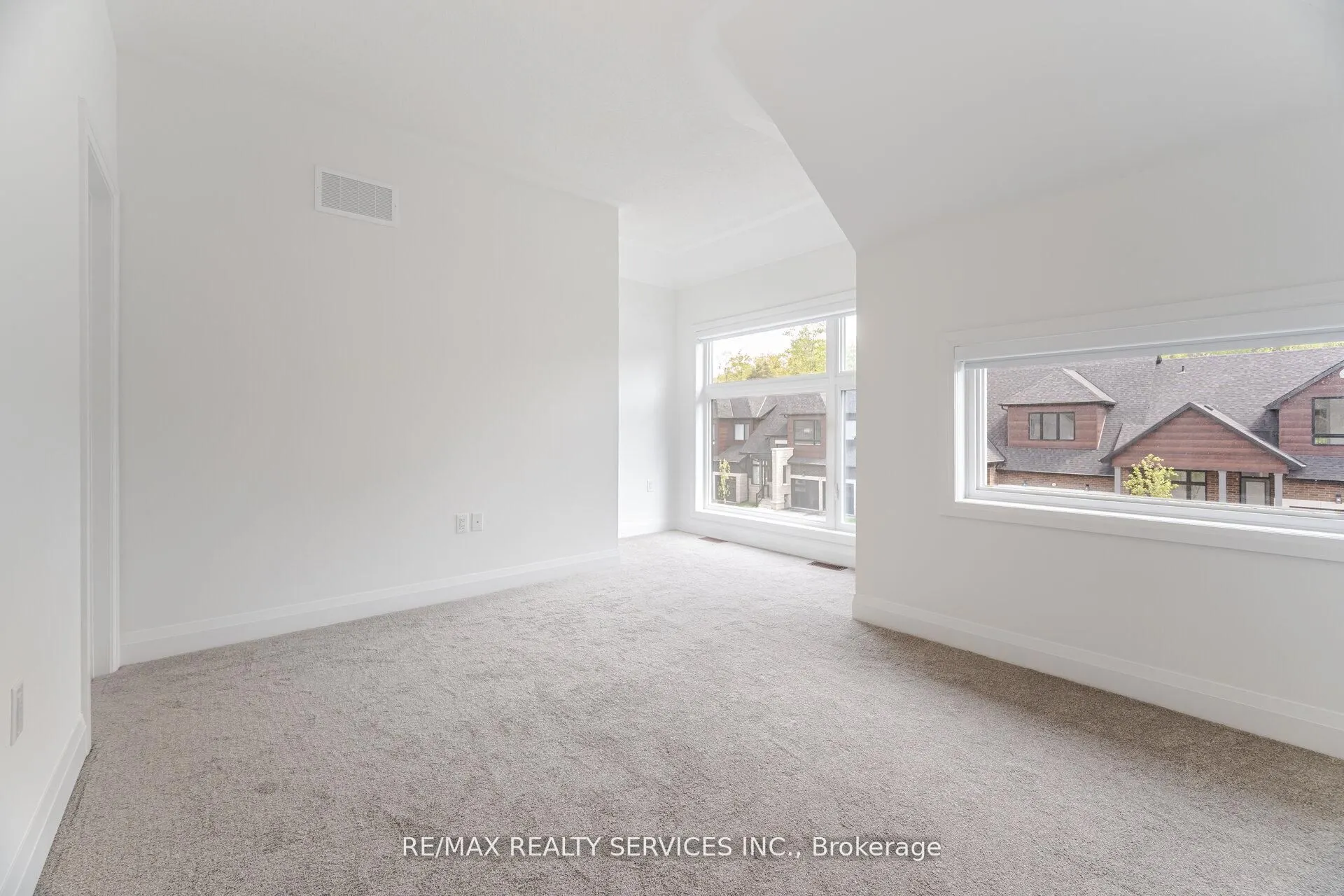 8 Lois Torrance Trail