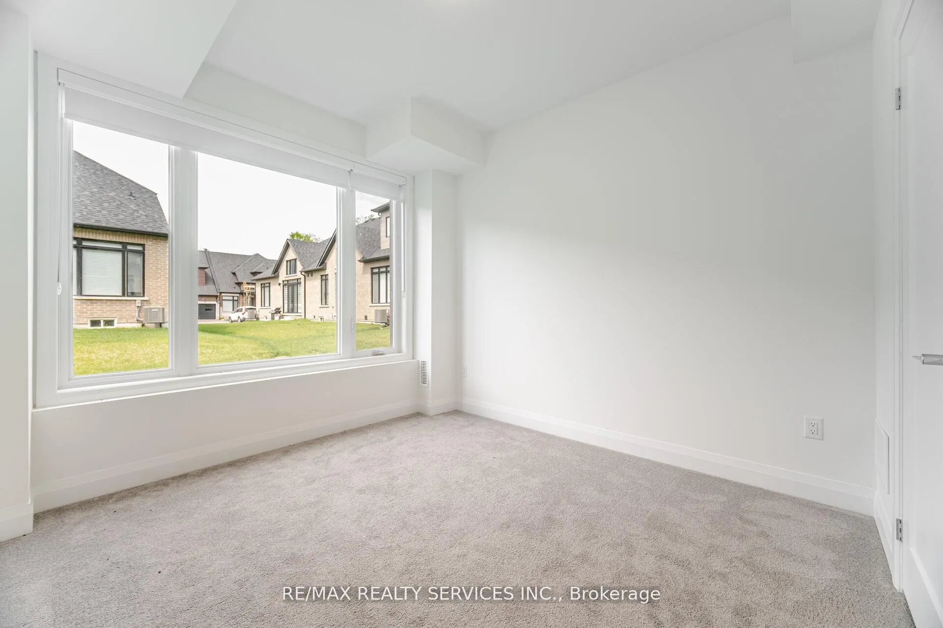 8 Lois Torrance Trail