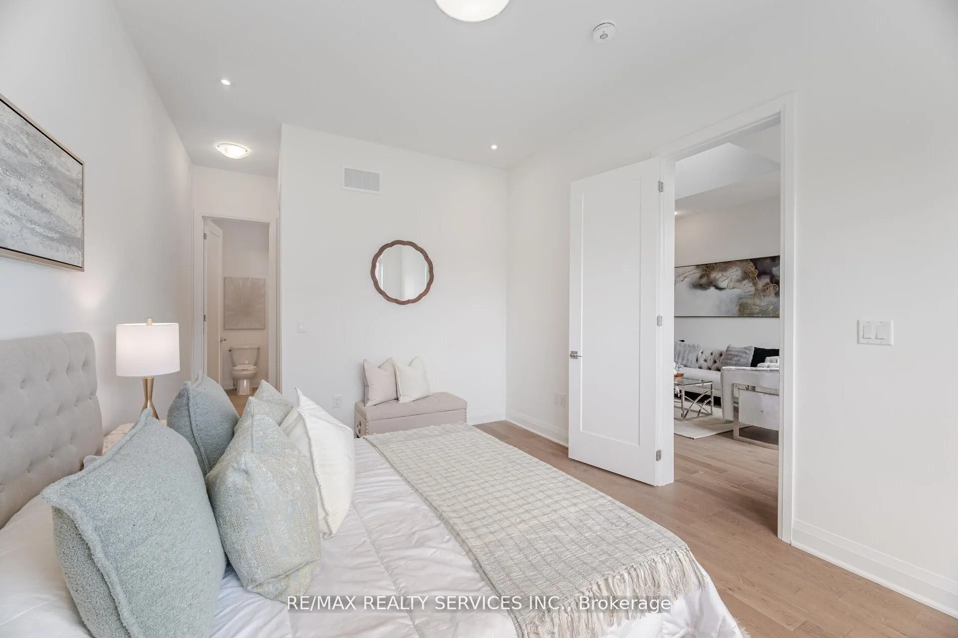 8 Lois Torrance Trail