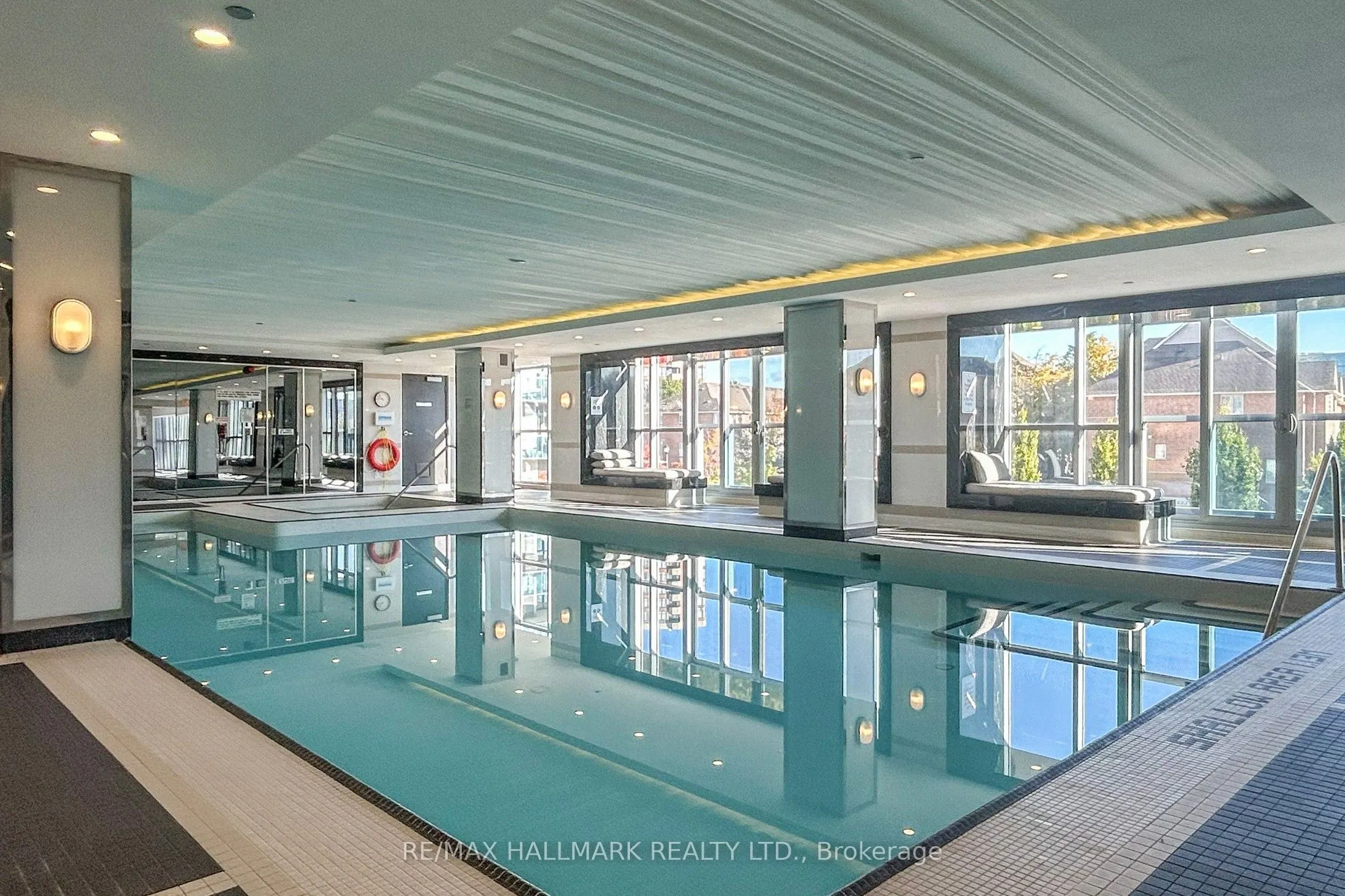 9471 Yonge Street, #327