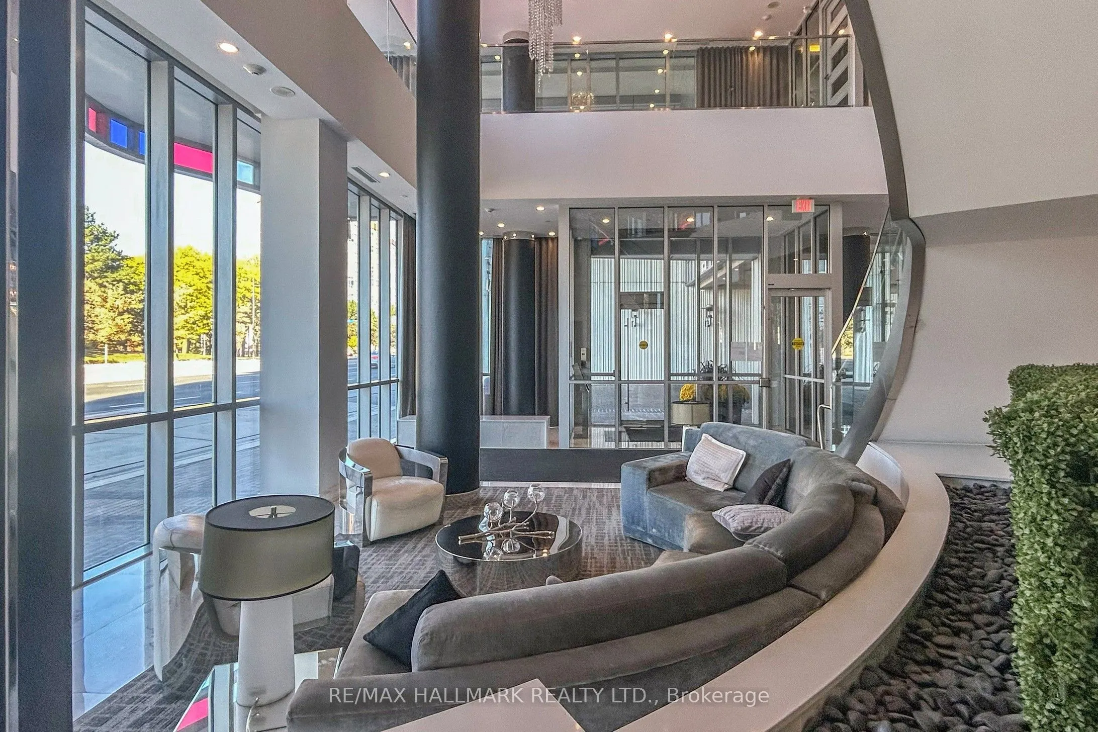 9471 Yonge Street, #327