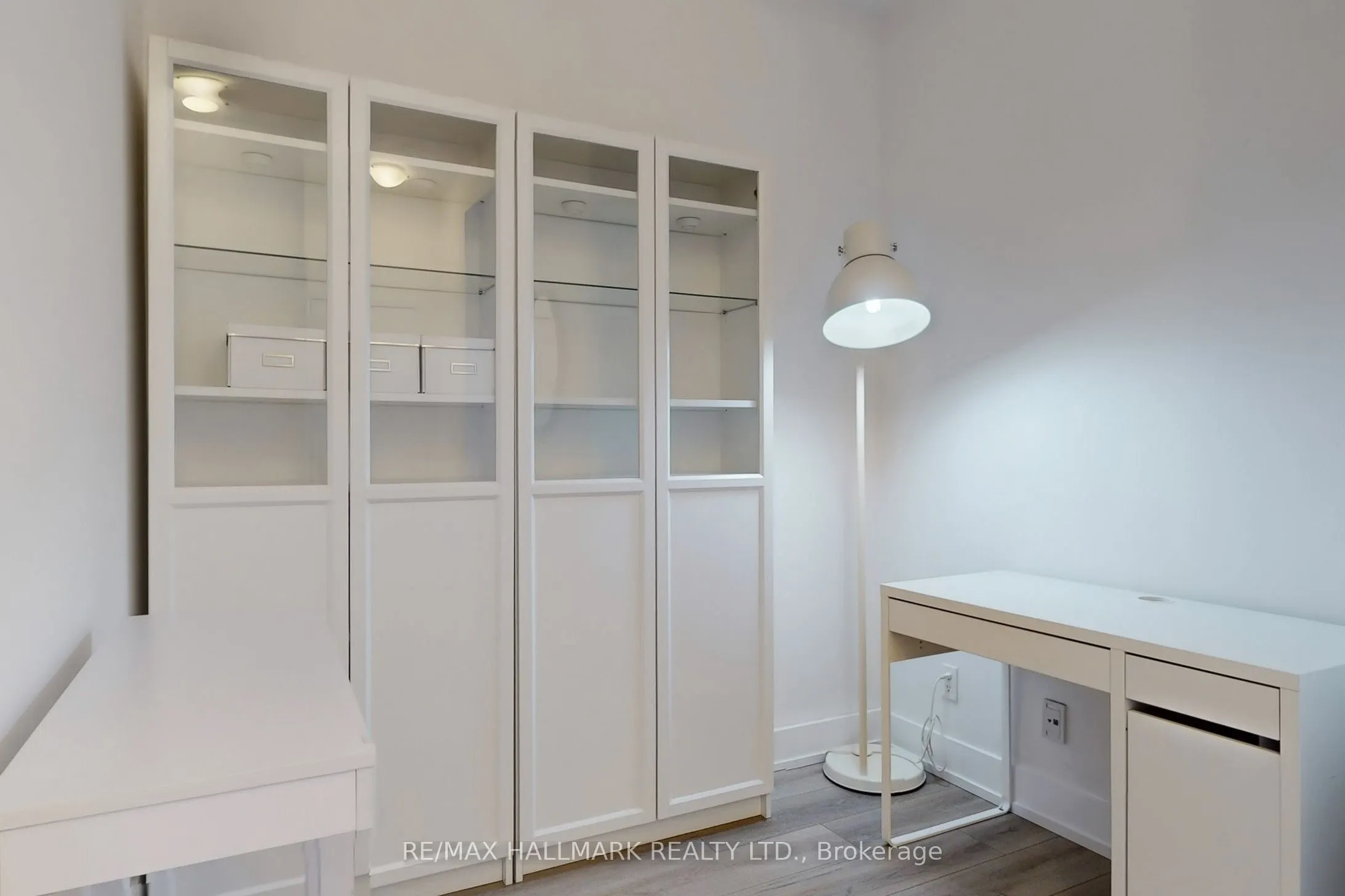 9471 Yonge Street, #327