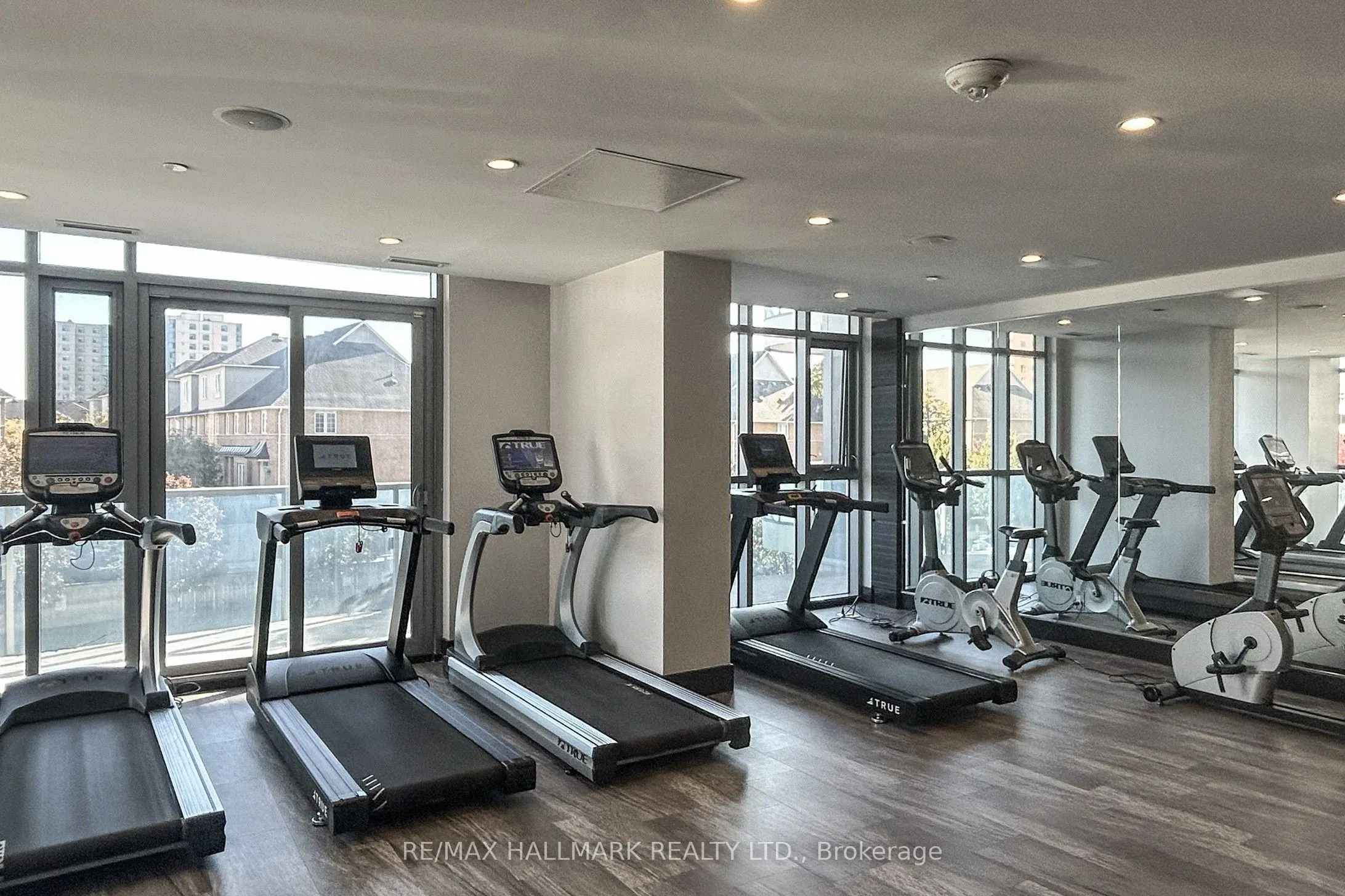 9471 Yonge Street, #327