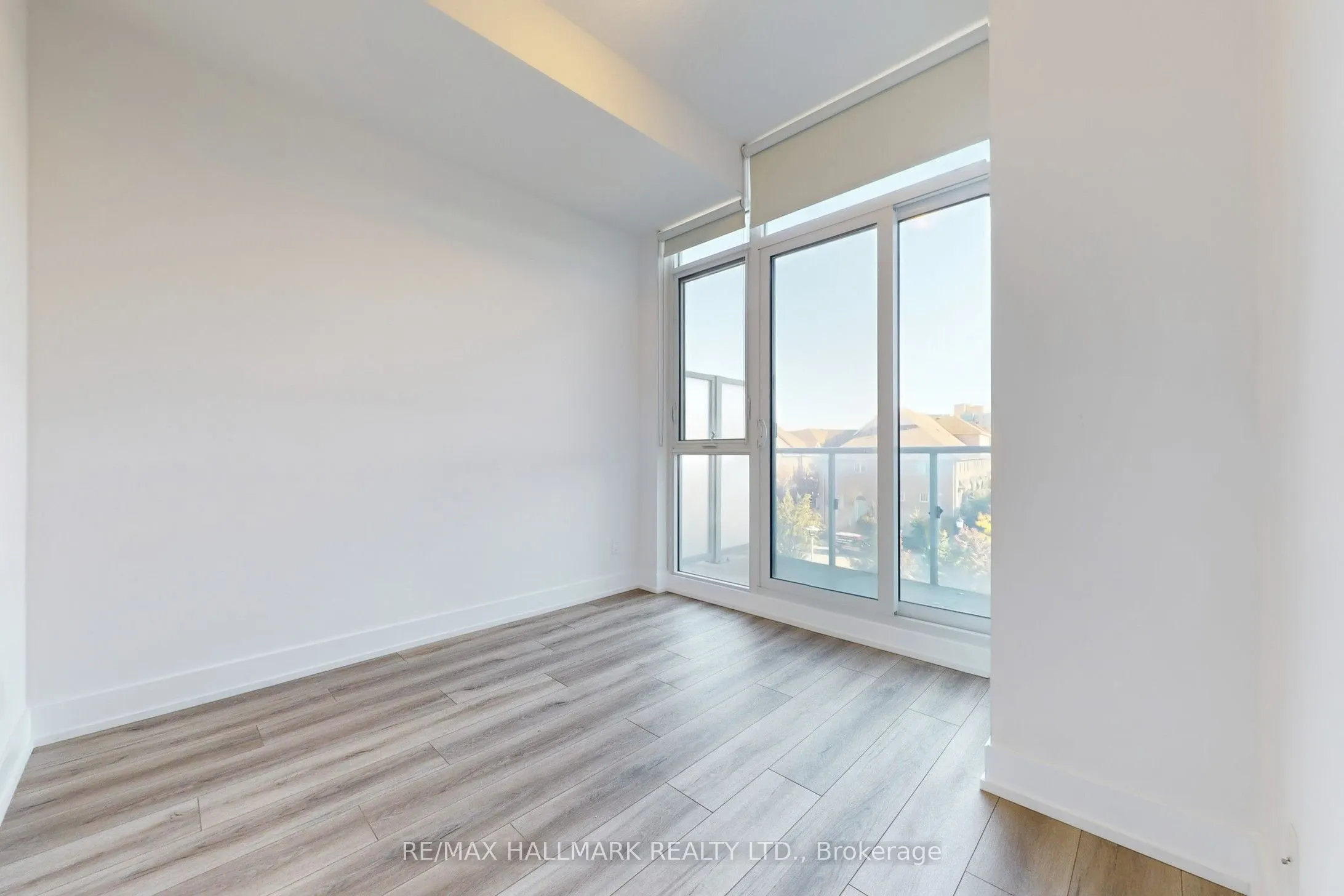 9471 Yonge Street, #327