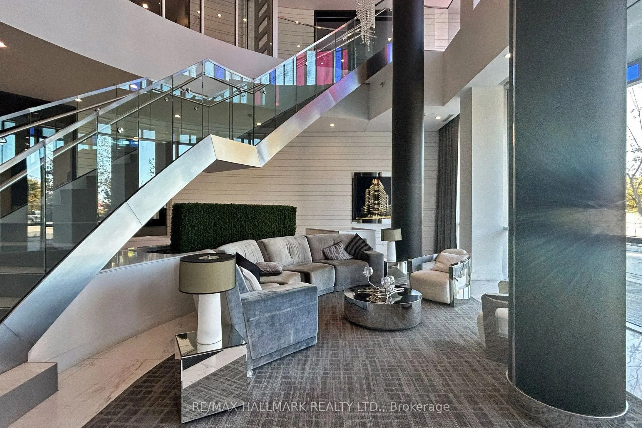 9471 Yonge Street, #327