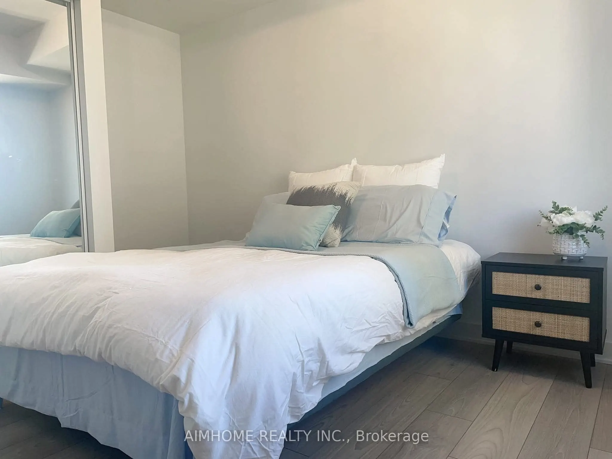 2920 Highway 7 Road, #1606