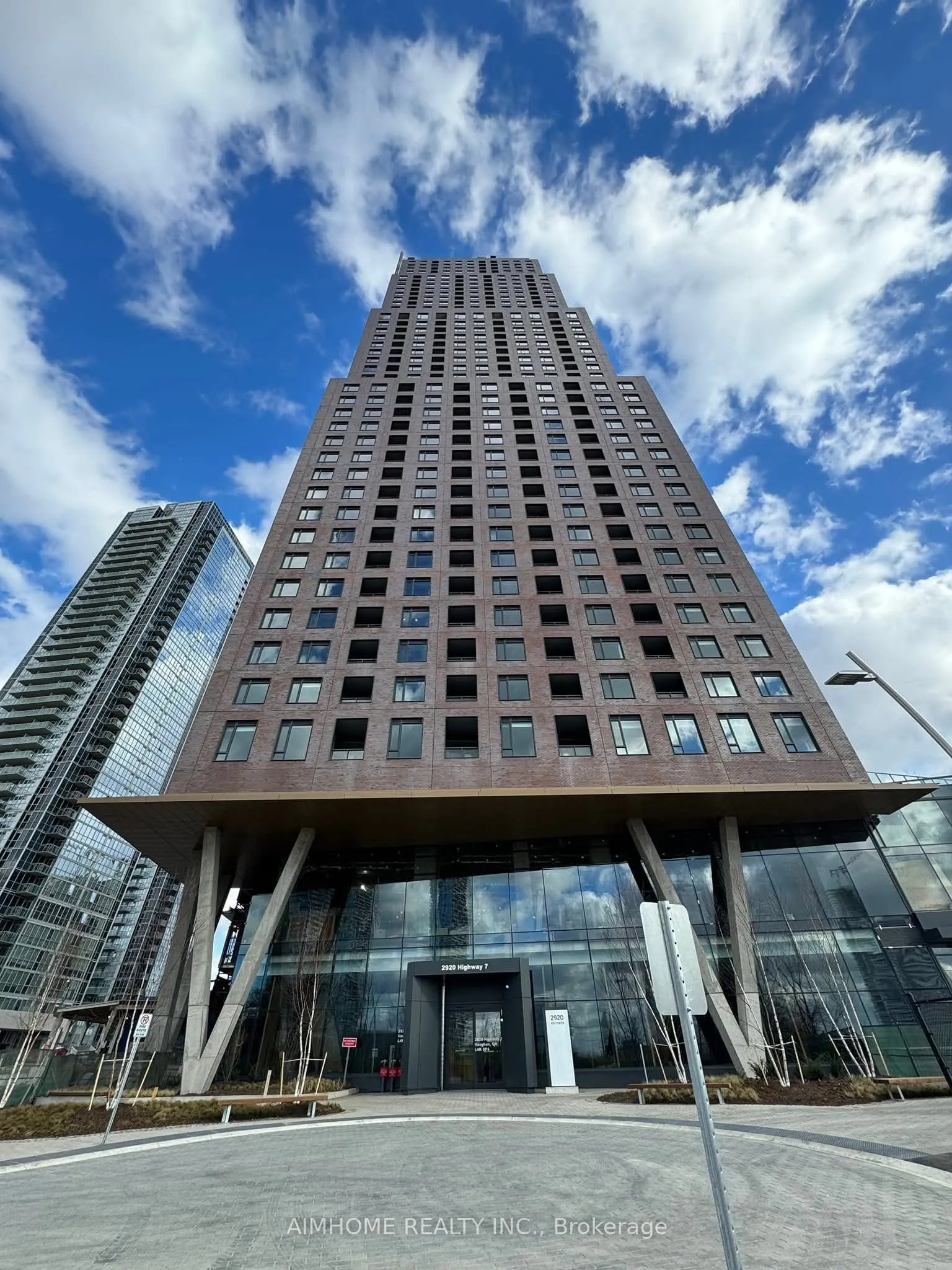 2920 Highway 7 Road, #1606