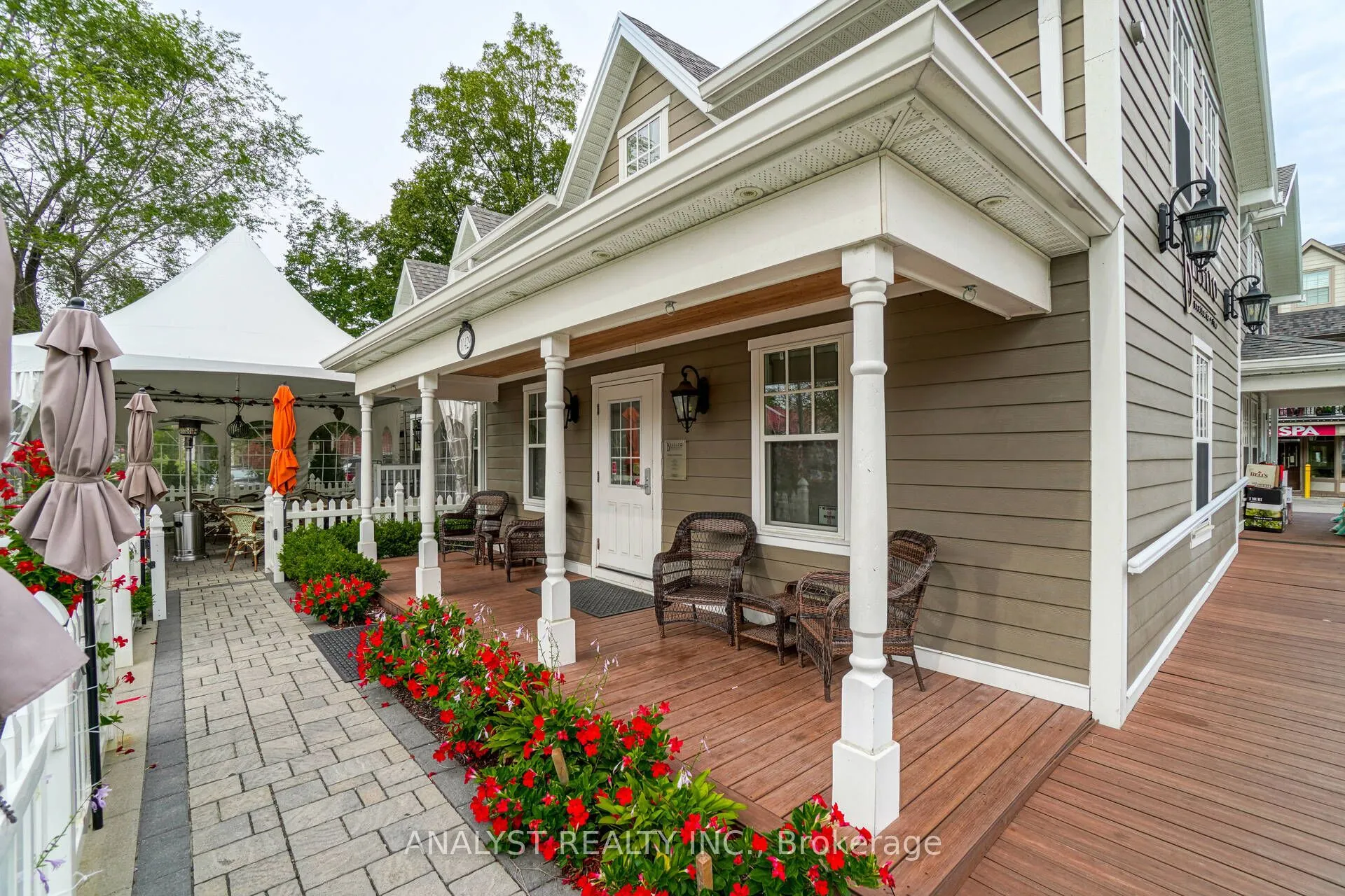 10425 Islington Avenue, #216